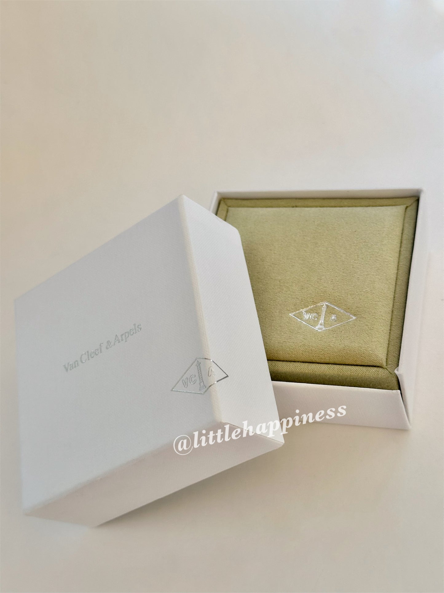Caja Para Collar y Aretes Van Cleef