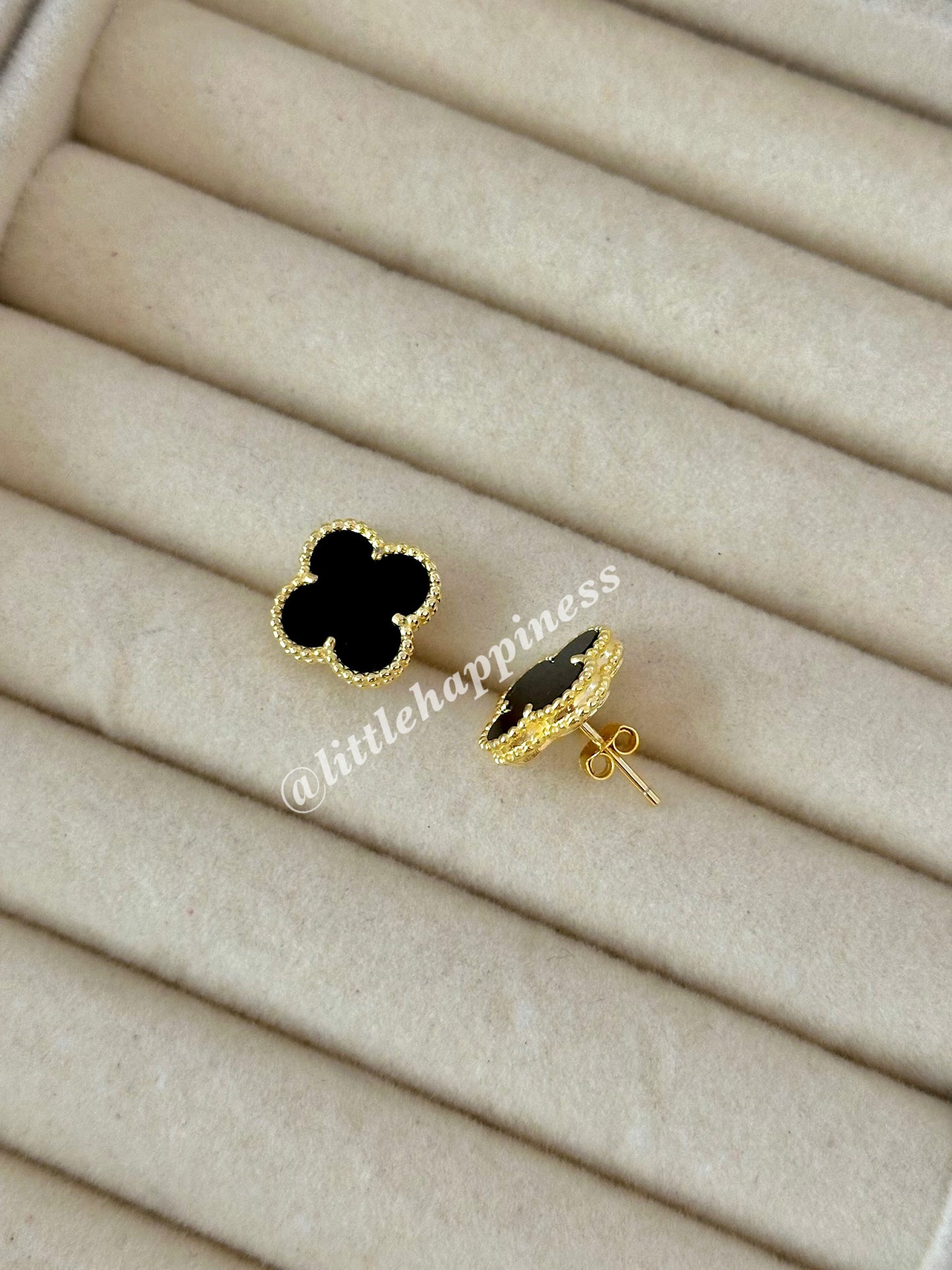 Aretes Trébol Dorado y Negro