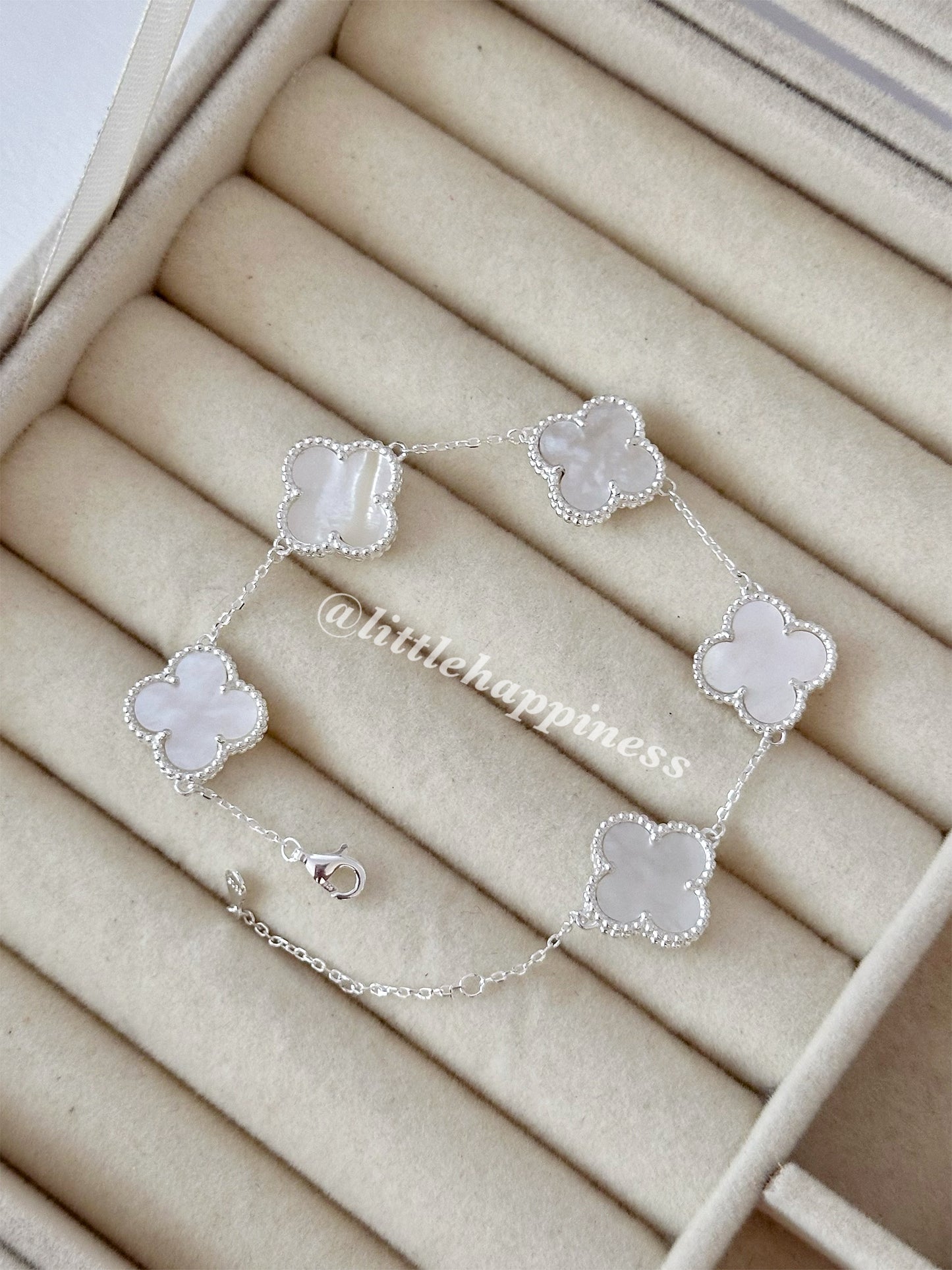 Pulsera Plateada Tréboles Blanco