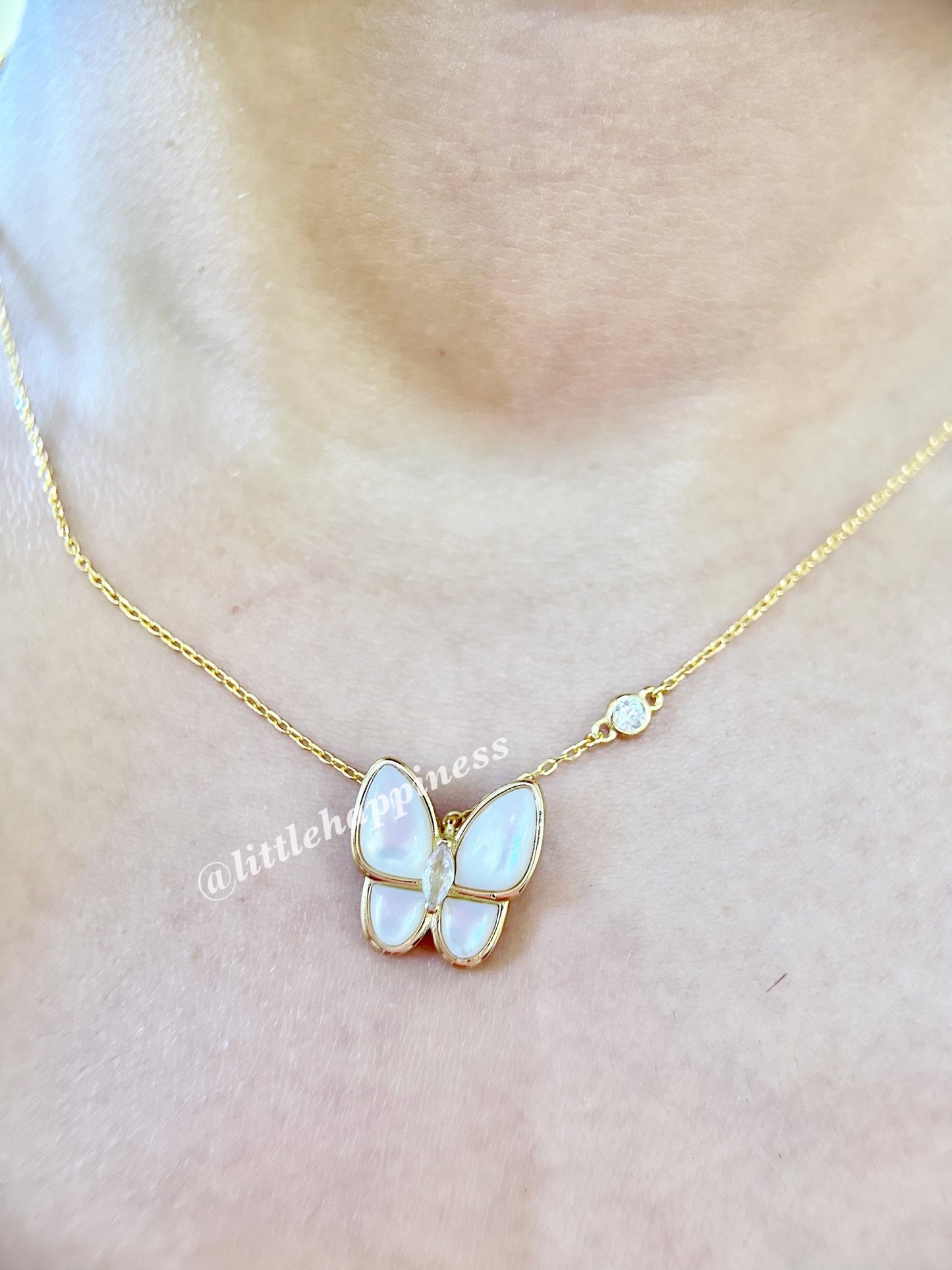 Conjunto Collar + aretes + pulsera Van Cleef Dorado y Blanco