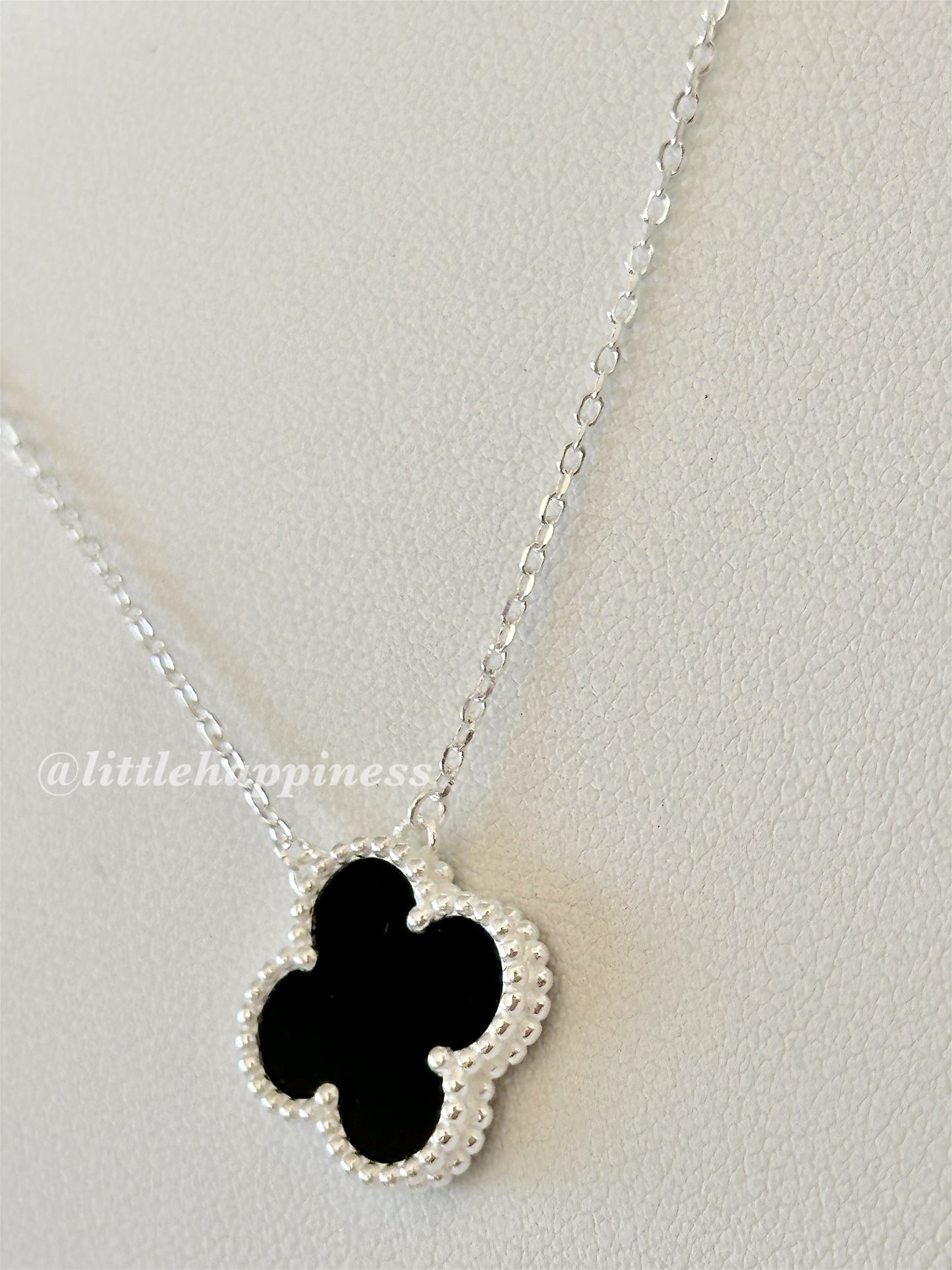 Collar 1 trébol Negro Plateado