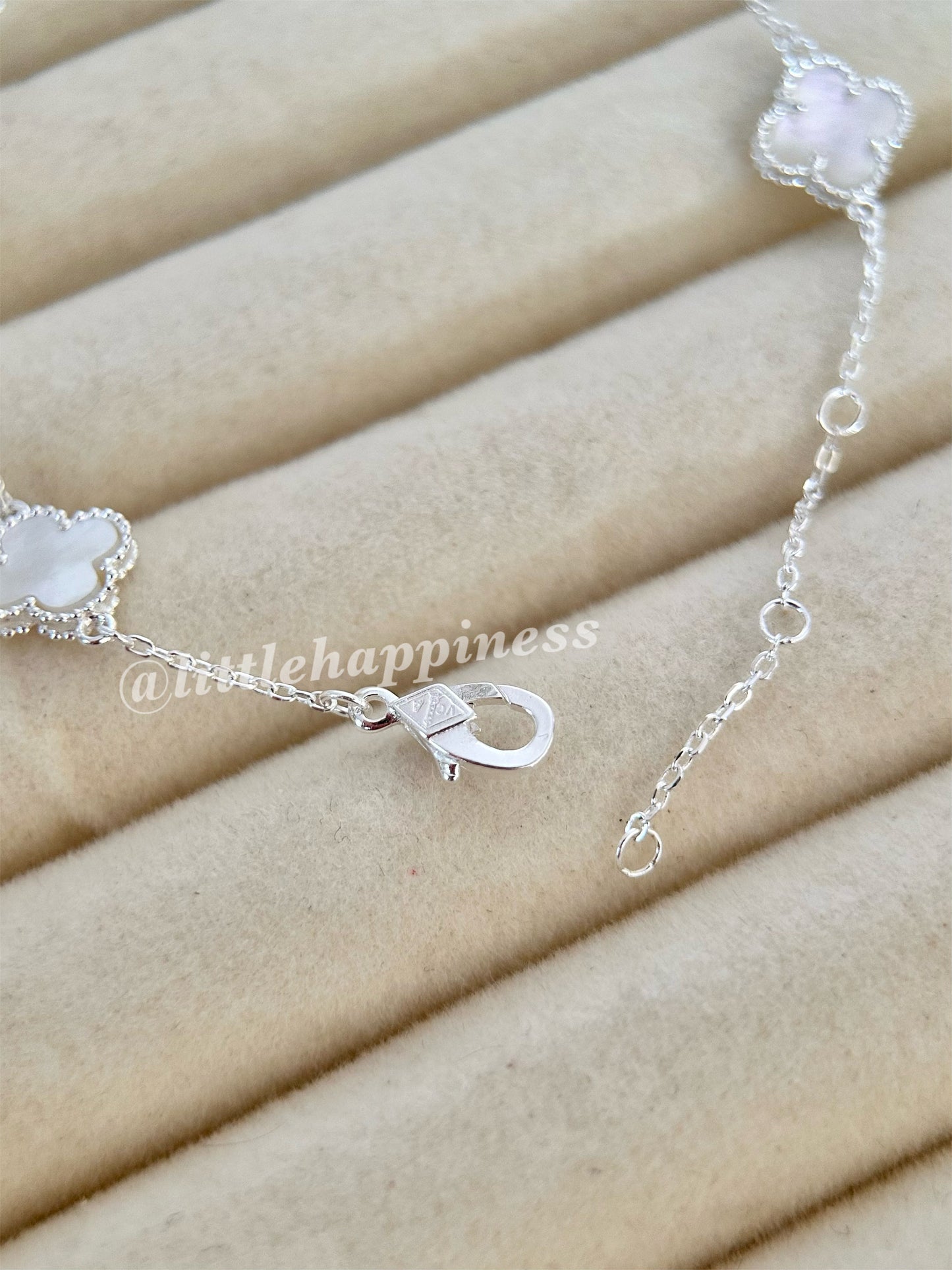 Pulsera Mini Tréboles Blancos