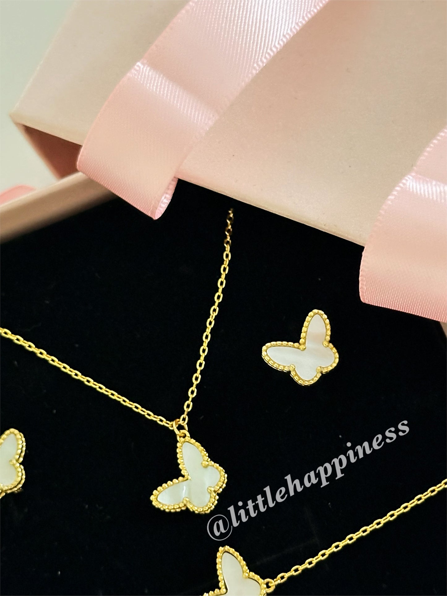 Conjunto Collar + aretes + pulsera Mariposa Van Cleef Dorado y Blanco