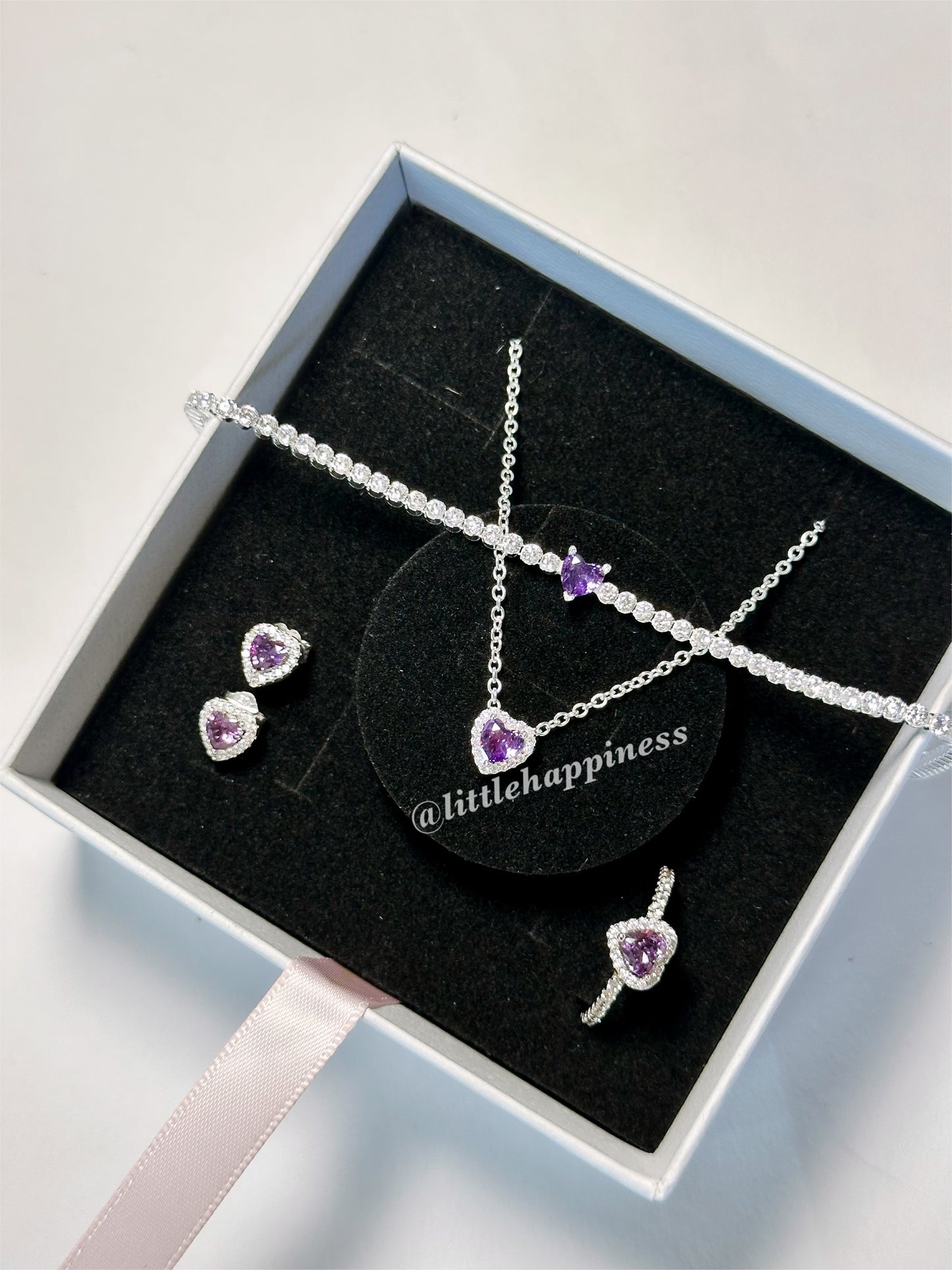 Conjunto Collar + aretes + anillo + pulsera Corazón Morado