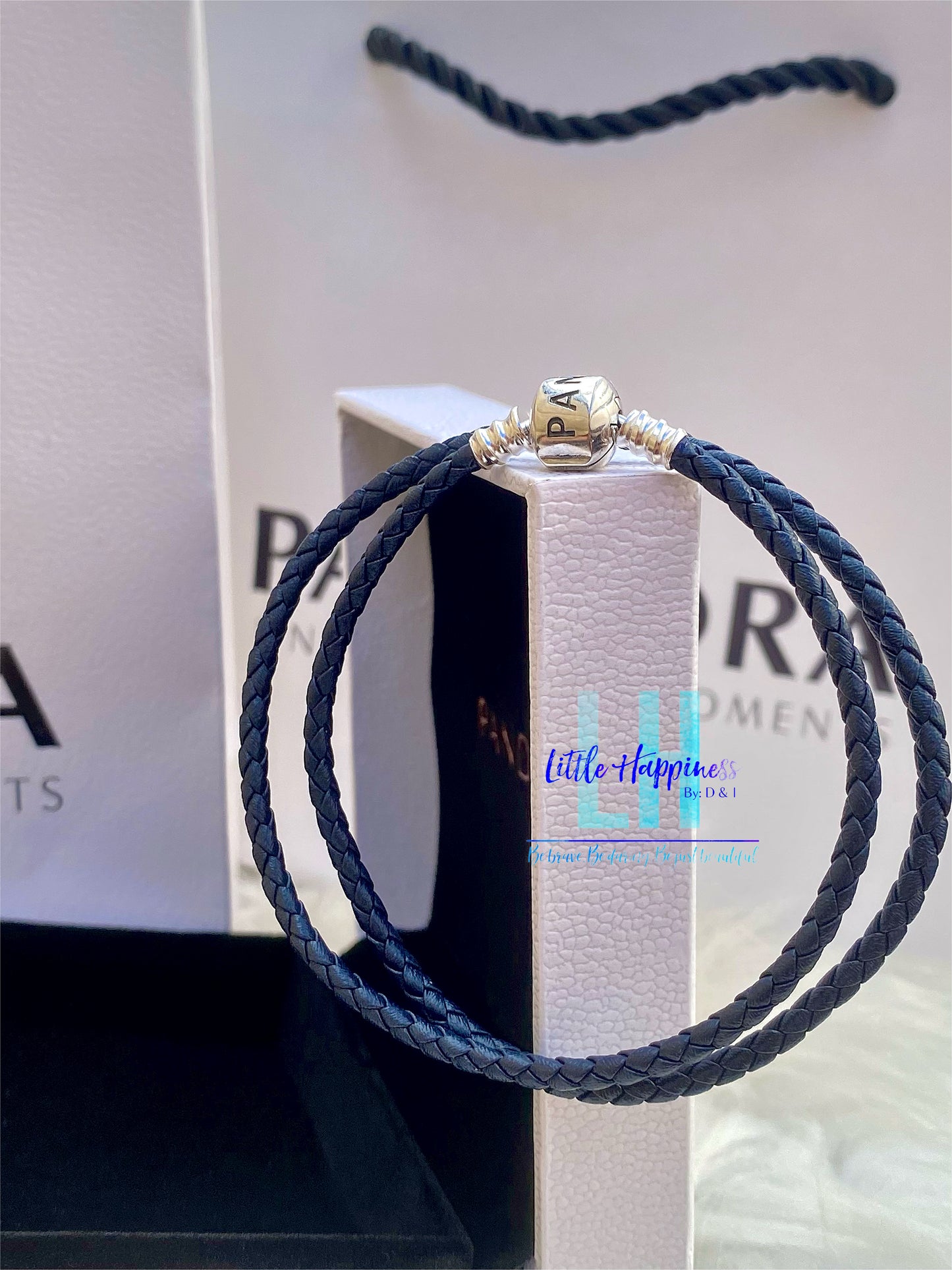 Pulsera en Leather Trenzado Doble Azul marino cierre tradicional