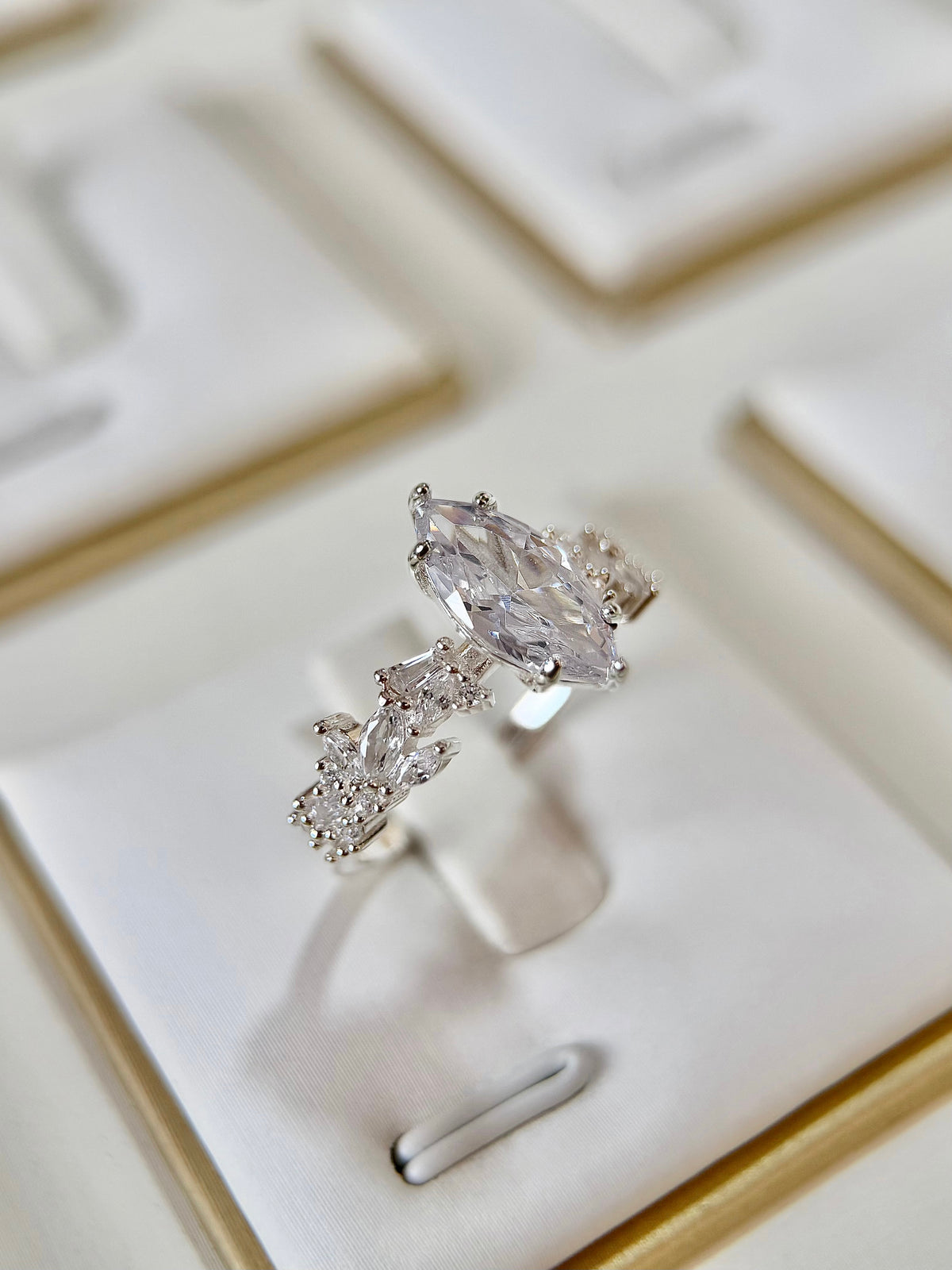 Anillo Compromiso corte Marquesa