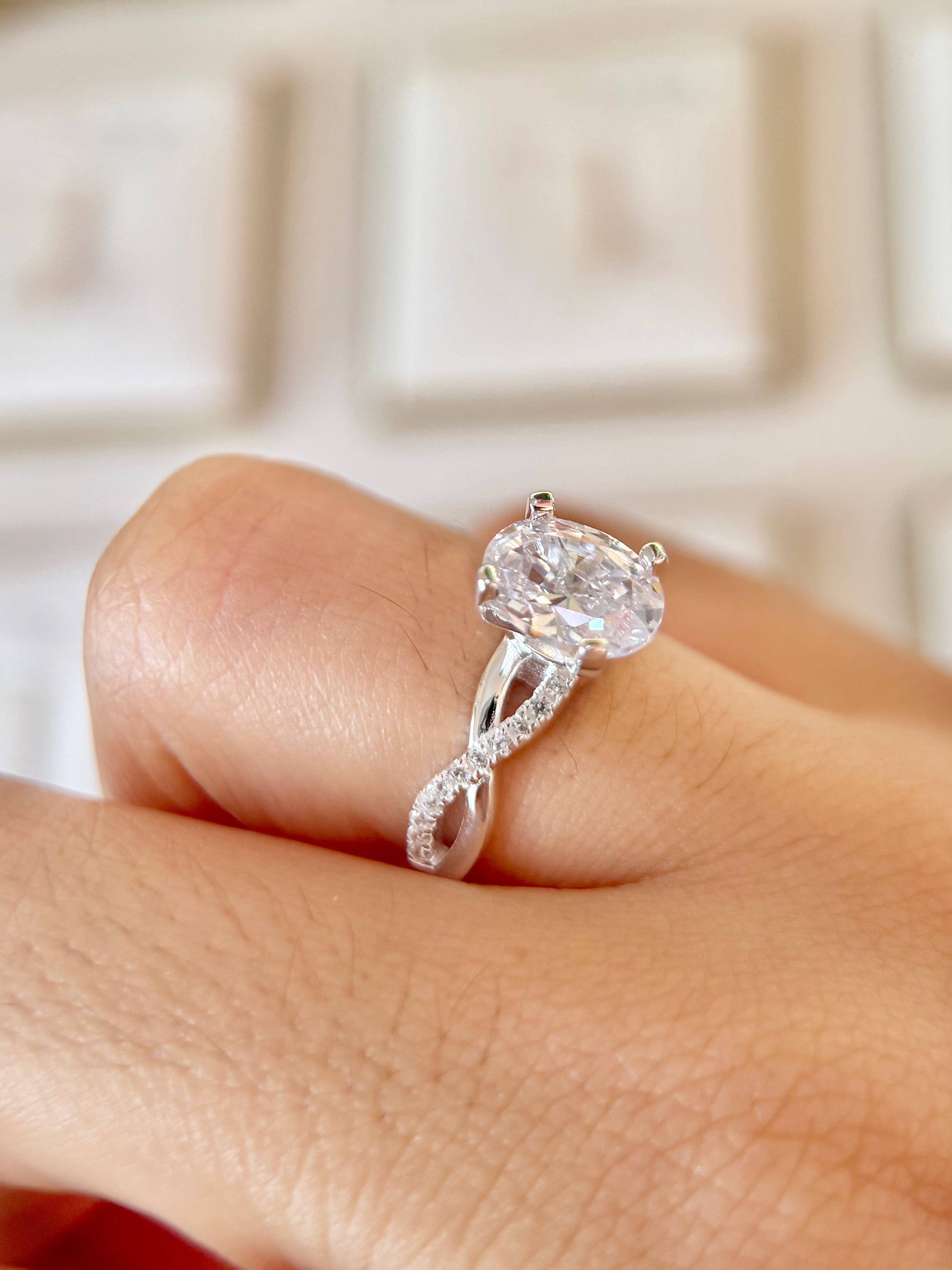 Anillo compromiso Corte Ovalado
