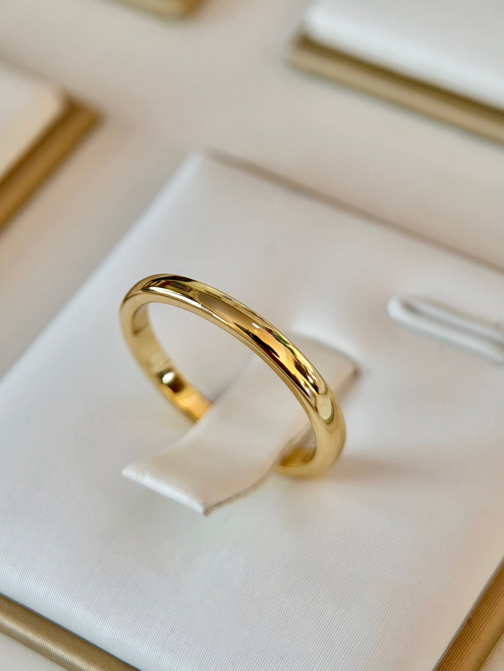 Anillo Aro Liso 2mm Dorado