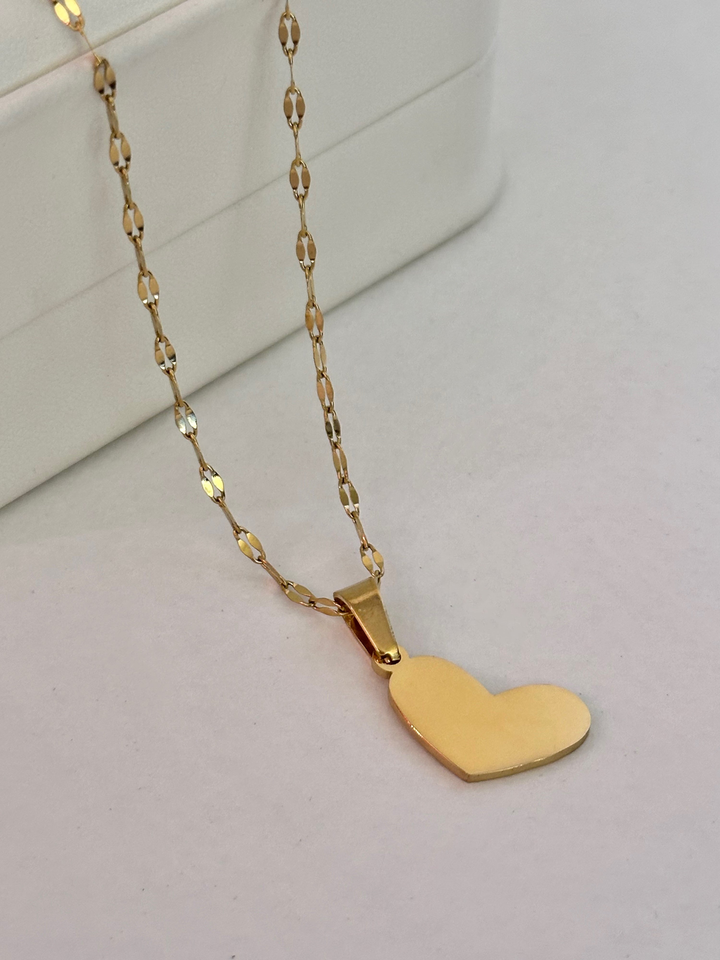 Collar Corazón Grabable Dorado, Acero Inoxidable