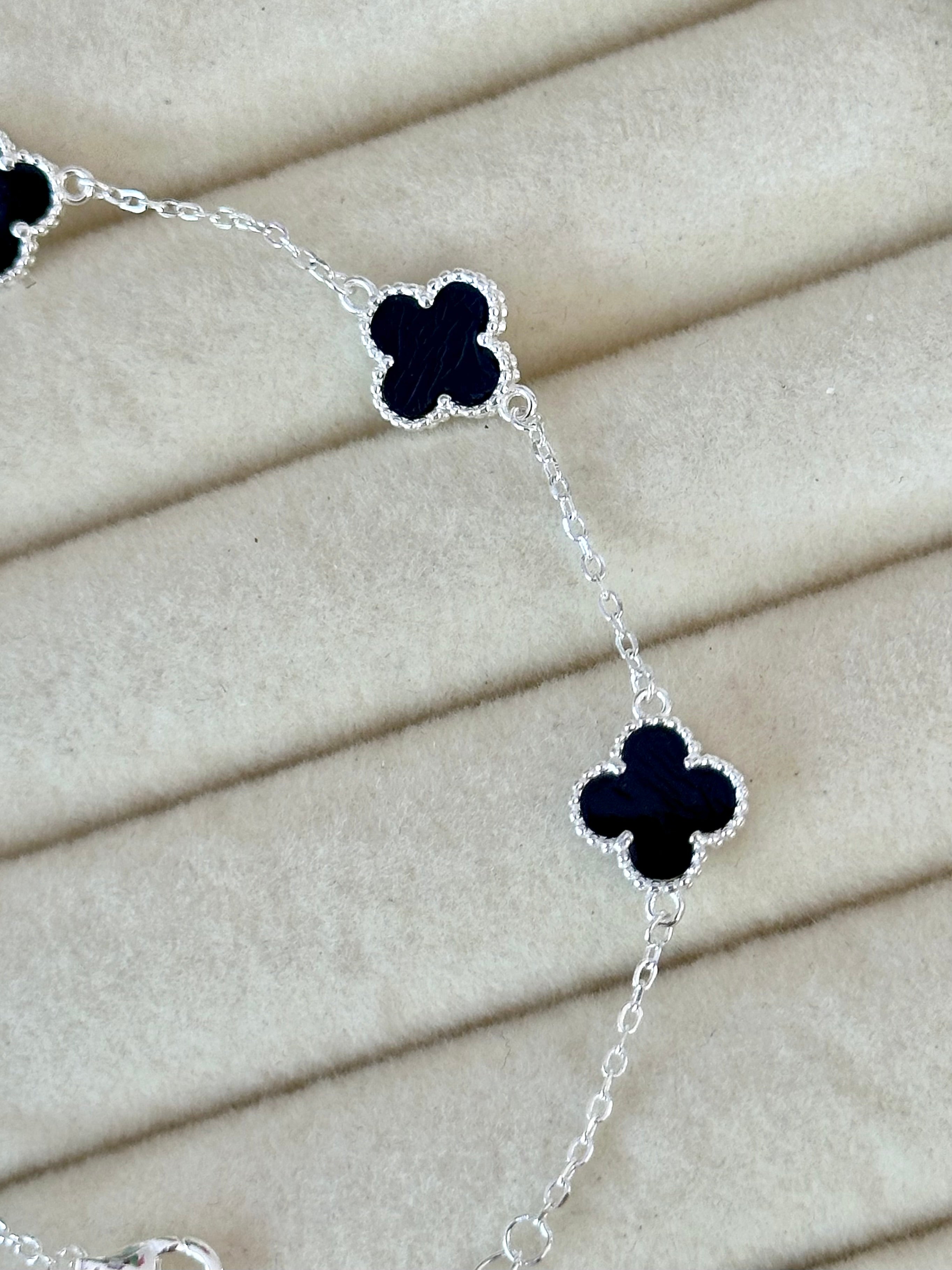 Pulsera Mini Tréboles Negros