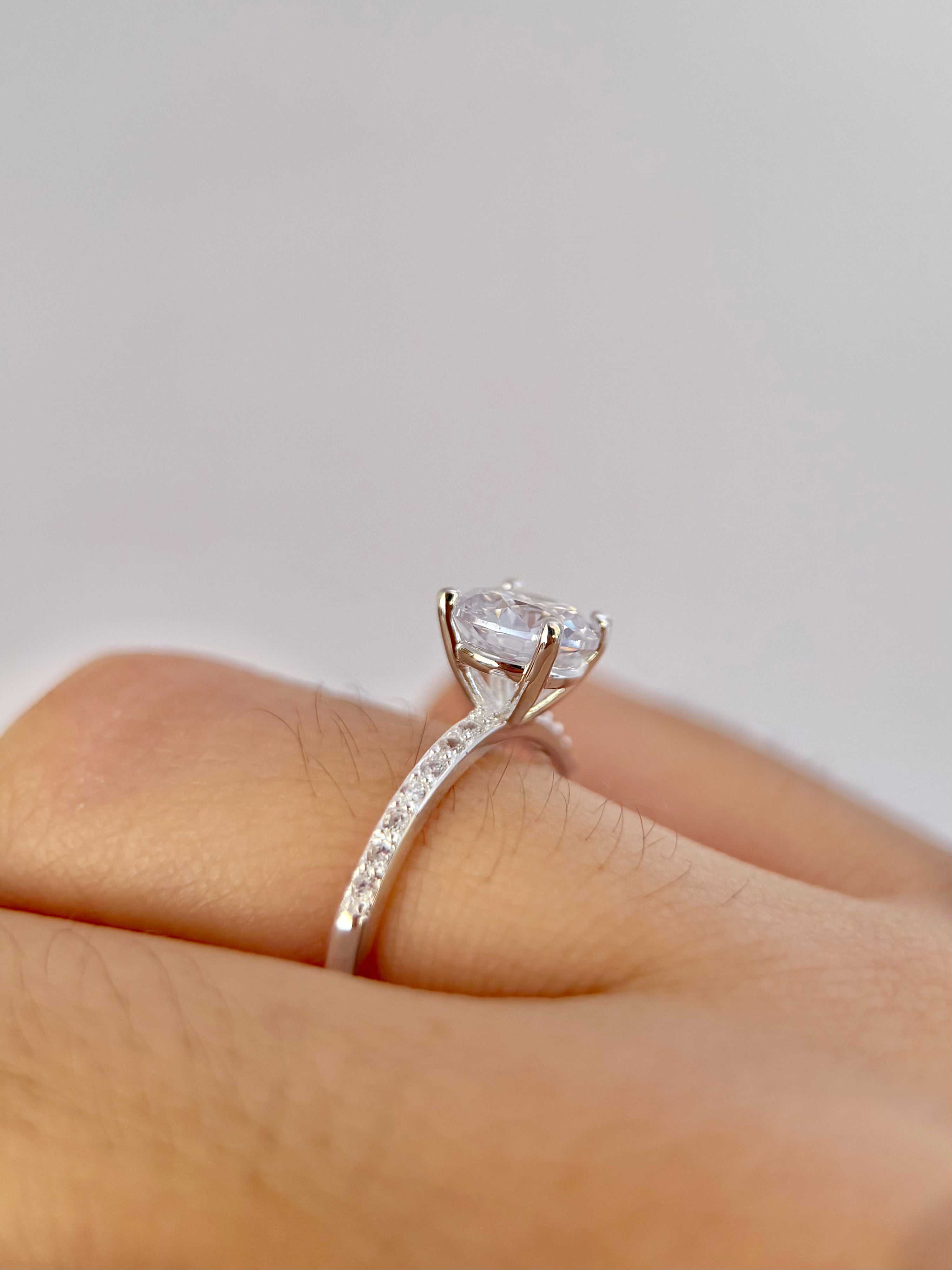 Anillo De Compromiso Corte Redondo