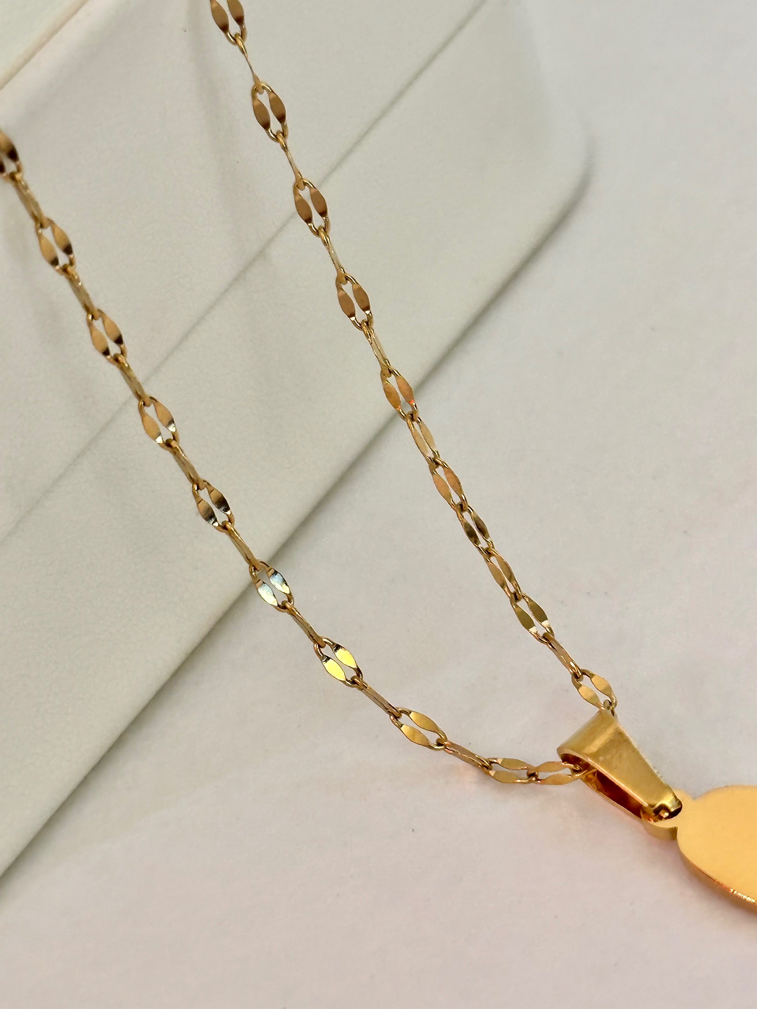 Collar Corazón Grabable Dorado, Acero Inoxidable