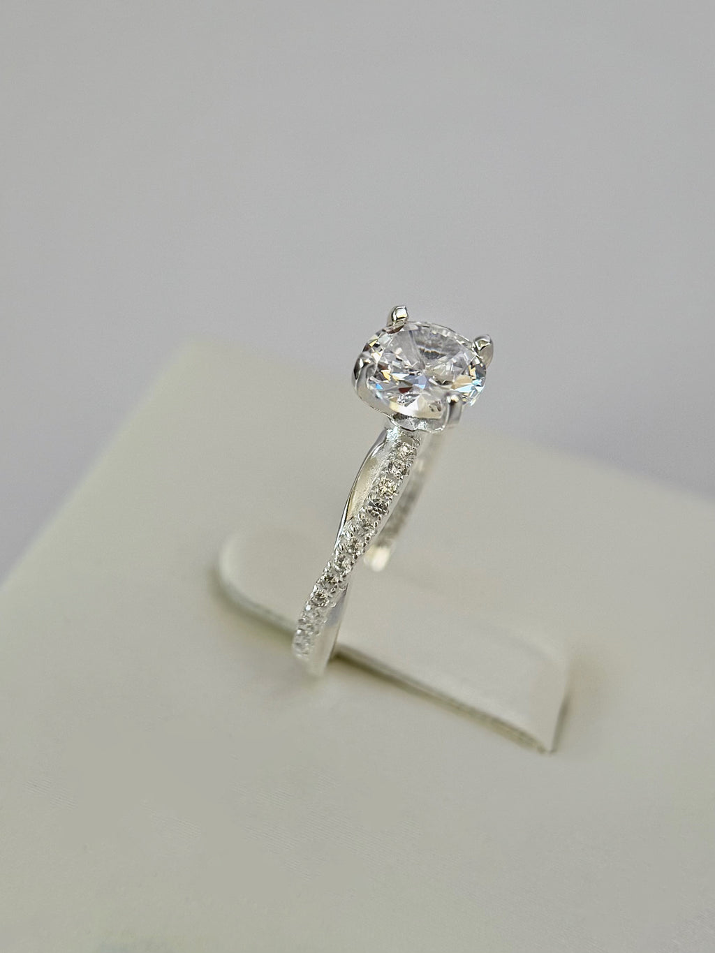 Anillo Compromiso, aro infinito