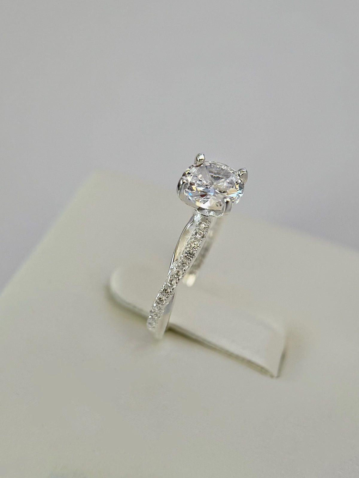 Anillo Compromiso, aro infinito