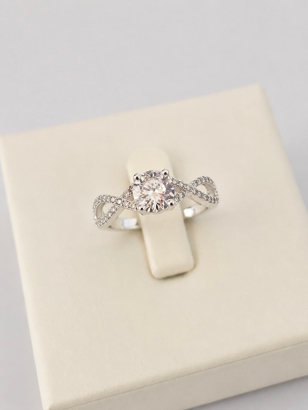 Anillo Compromiso, Infinito