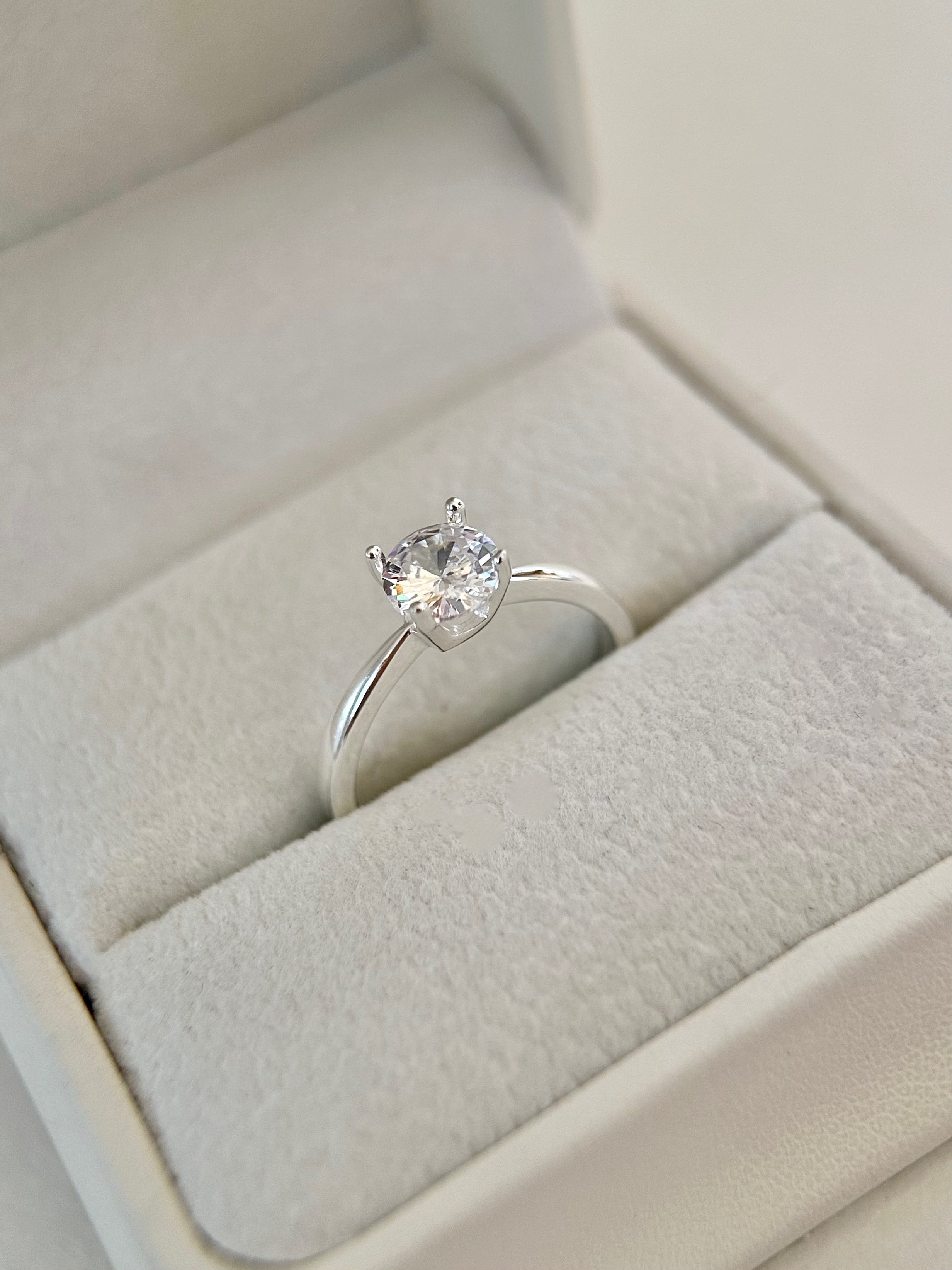 Anillo compromiso Corte Redondo