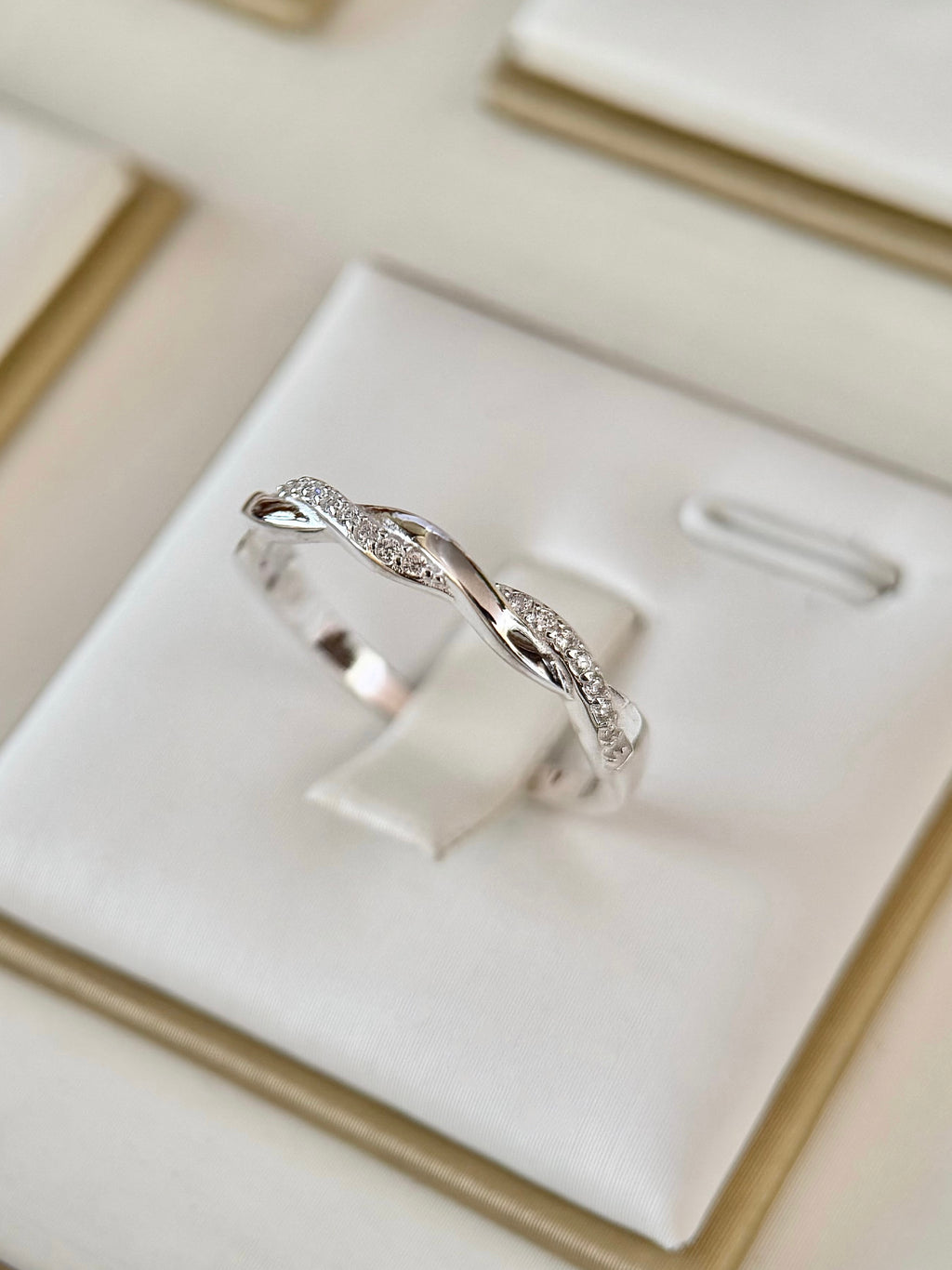 Anillo Alianza Entrelazado
