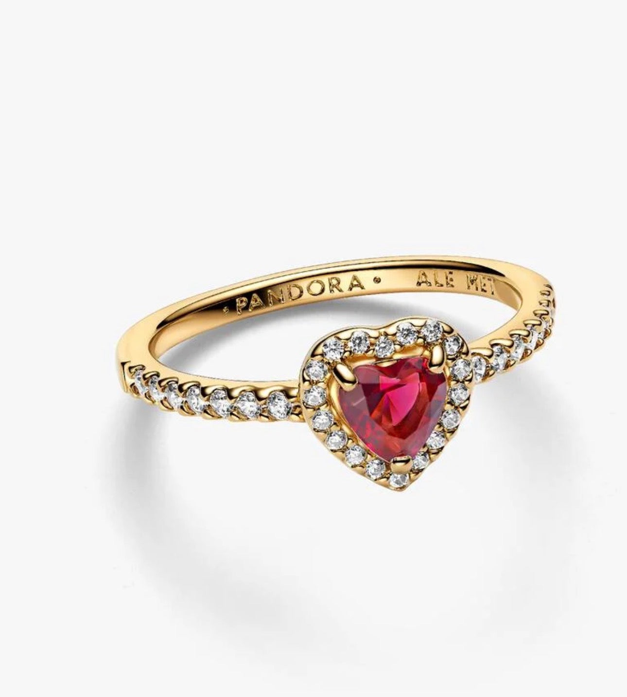 Anillo Corazón en Relieve Dorado