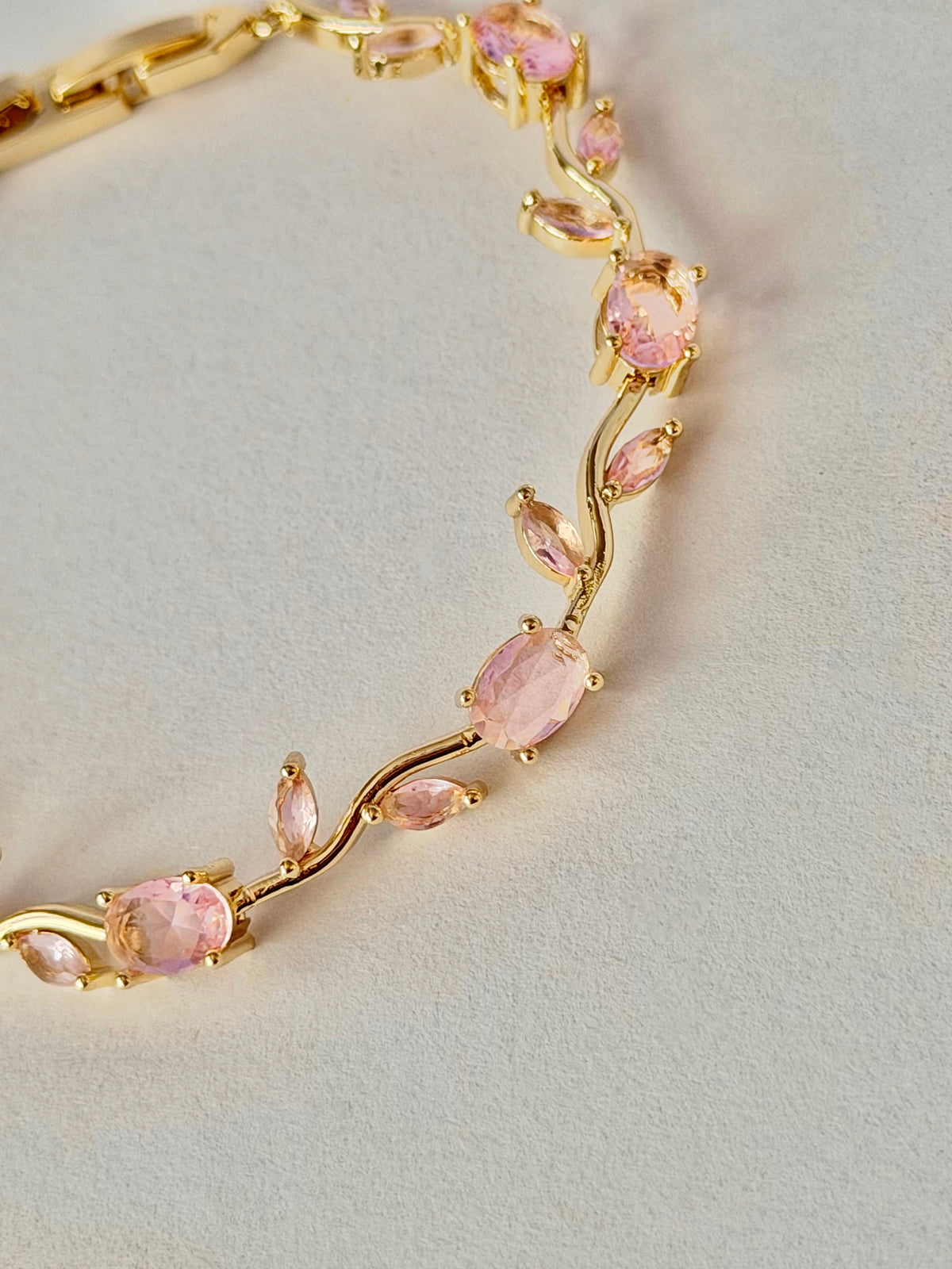 Pulsera Tulipanes Rosados Dorada