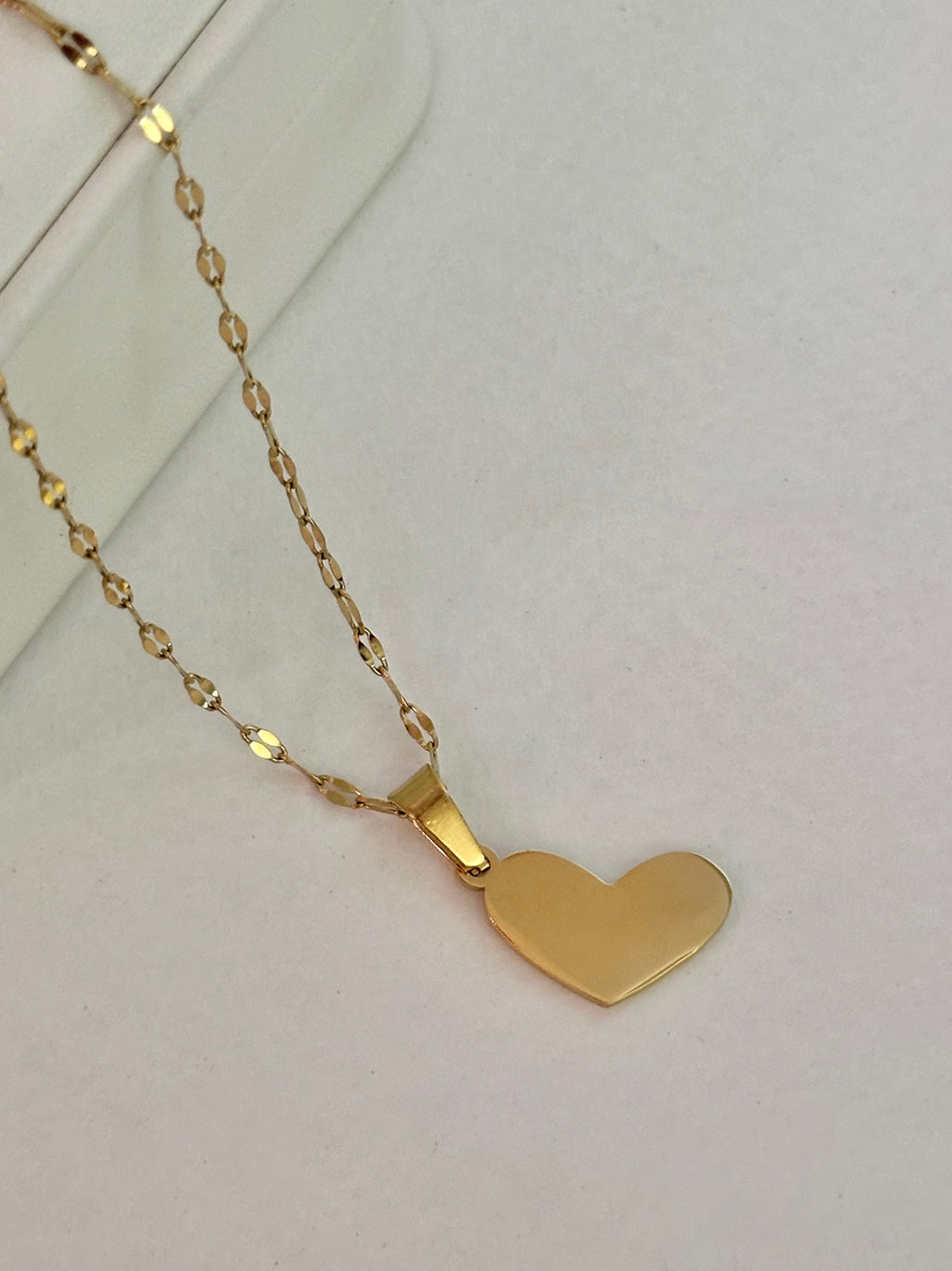Collar Corazón Grabable Dorado, Acero Inoxidable