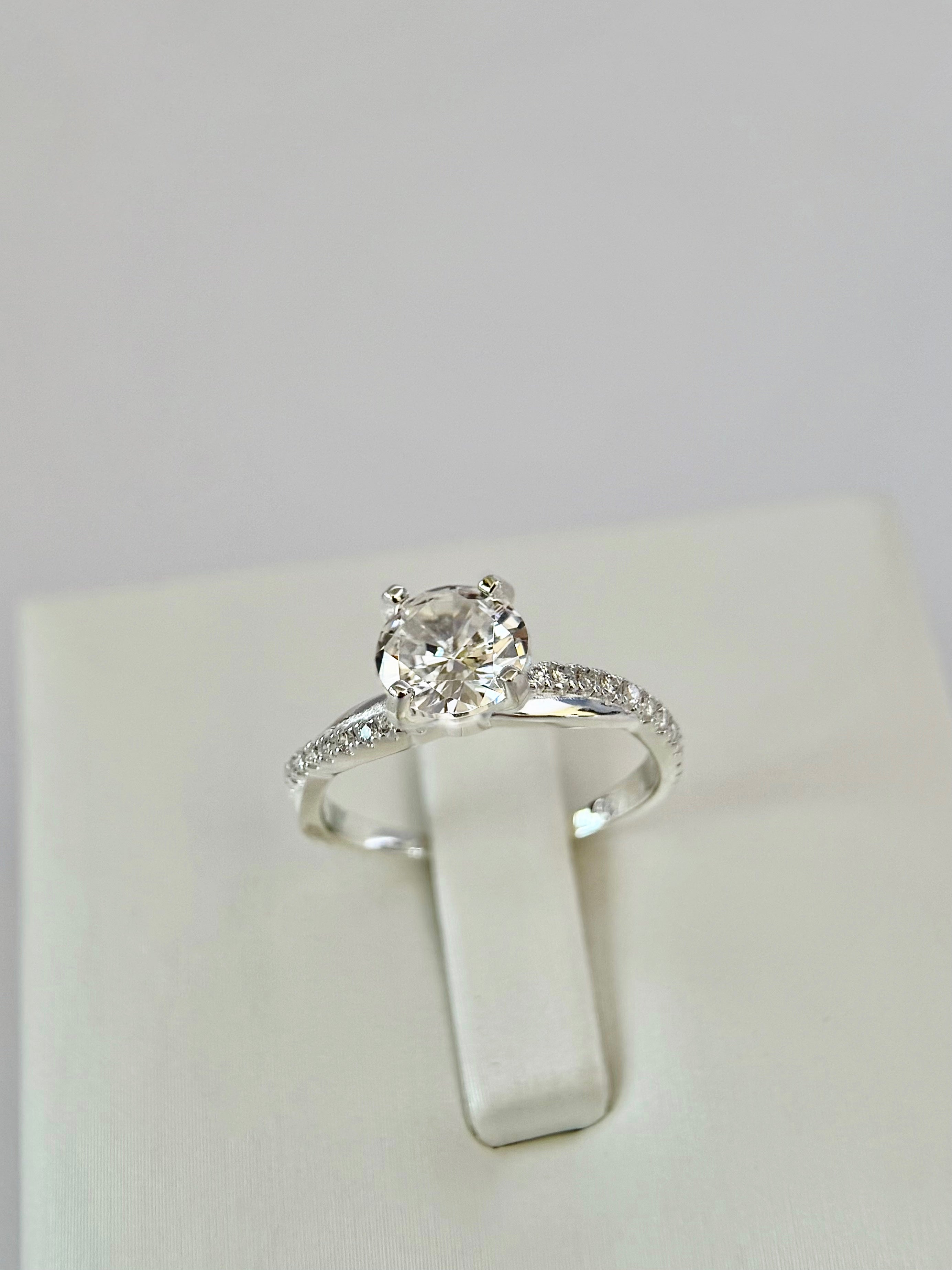 Anillo Compromiso, aro infinito