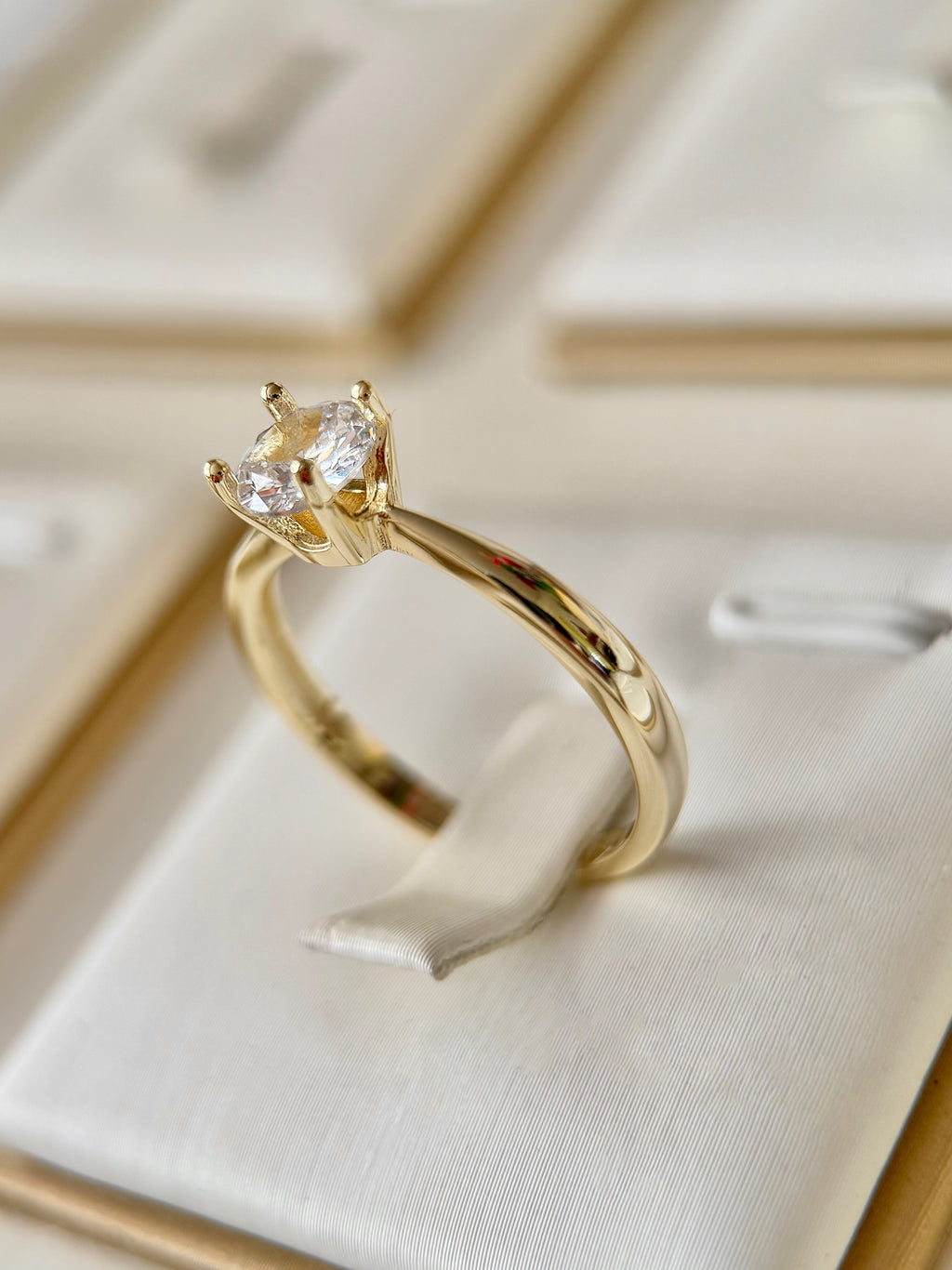 Anillo Compromiso aro liso Con baño de oro 18k
