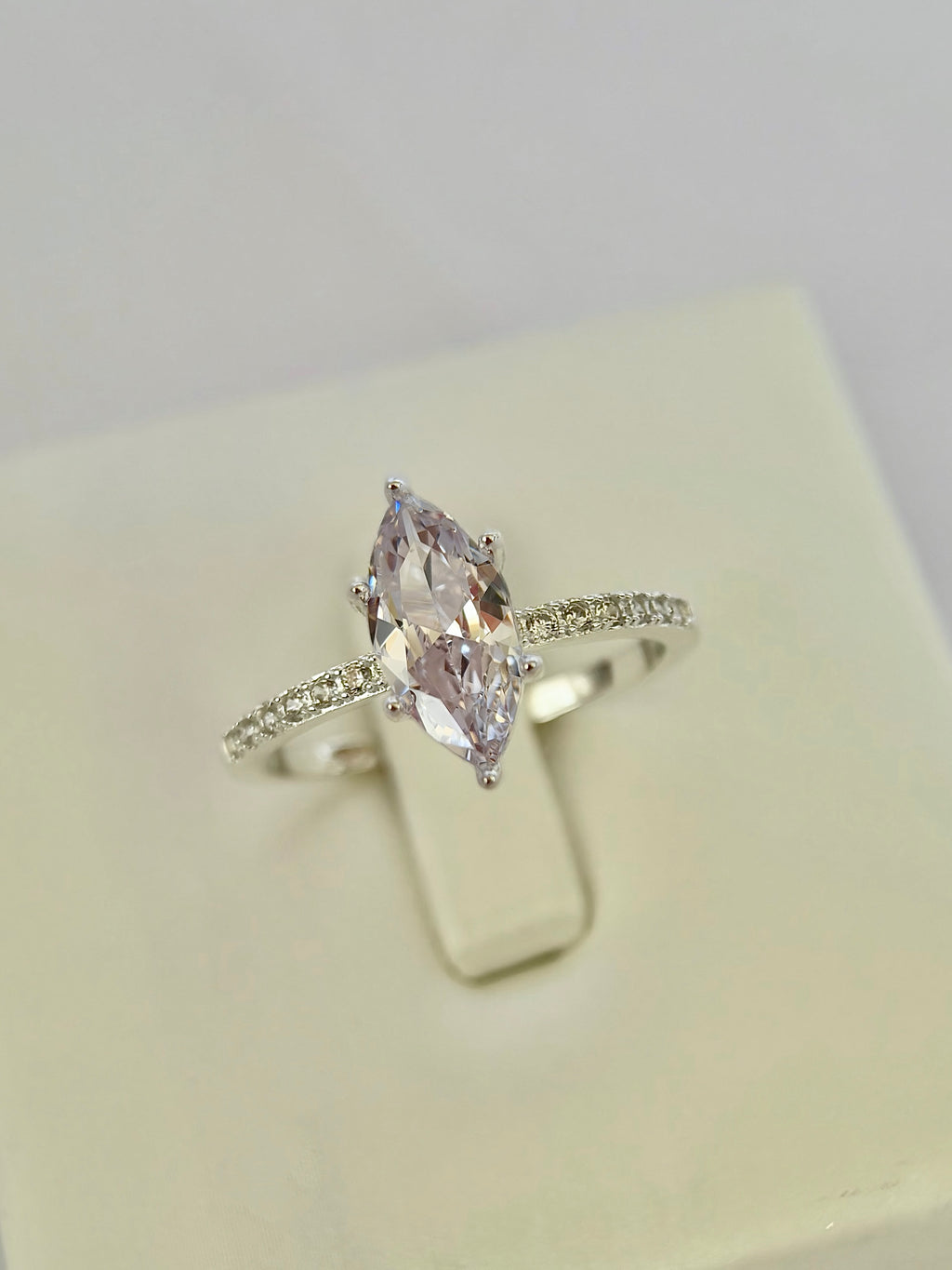 Anillo Compromiso Corte Marquesa