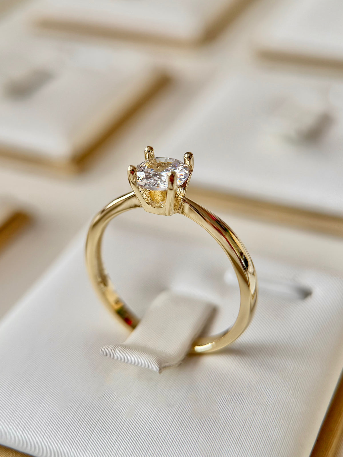 Anillo Compromiso aro liso Con baño de oro 18k