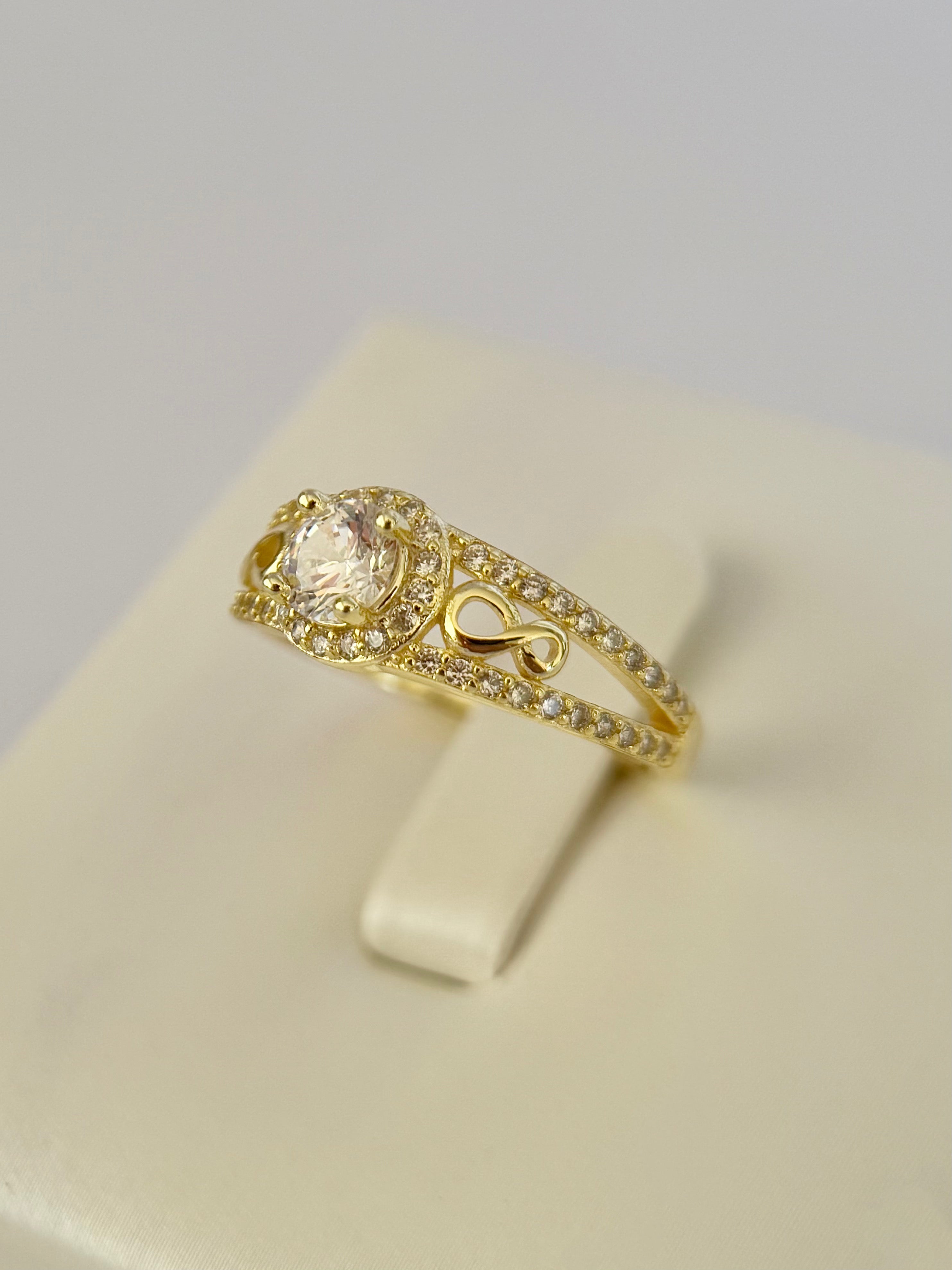 Anillo compromiso Infinito, Dorado