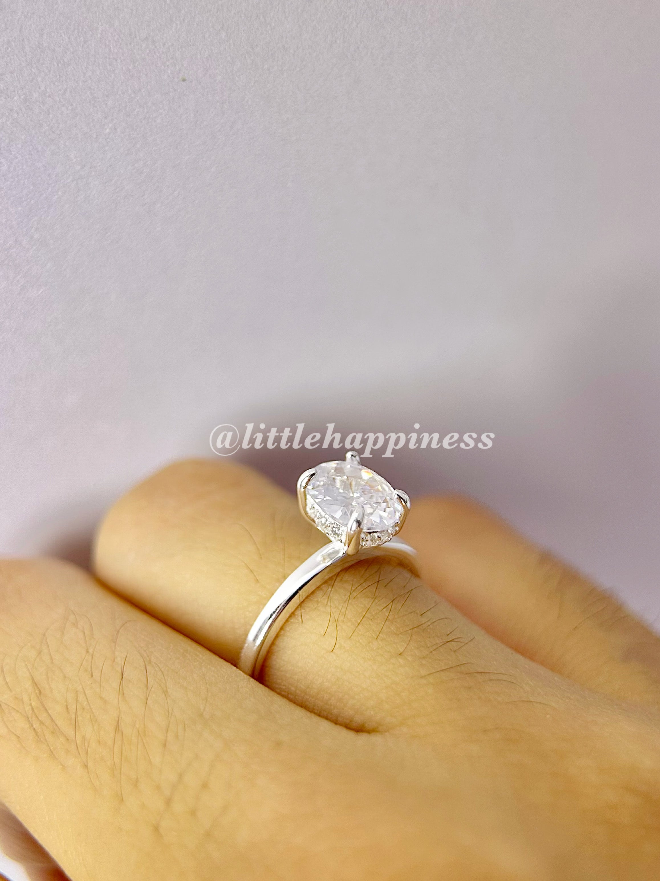Anillo Compromiso Corte Ovalado Pequeño