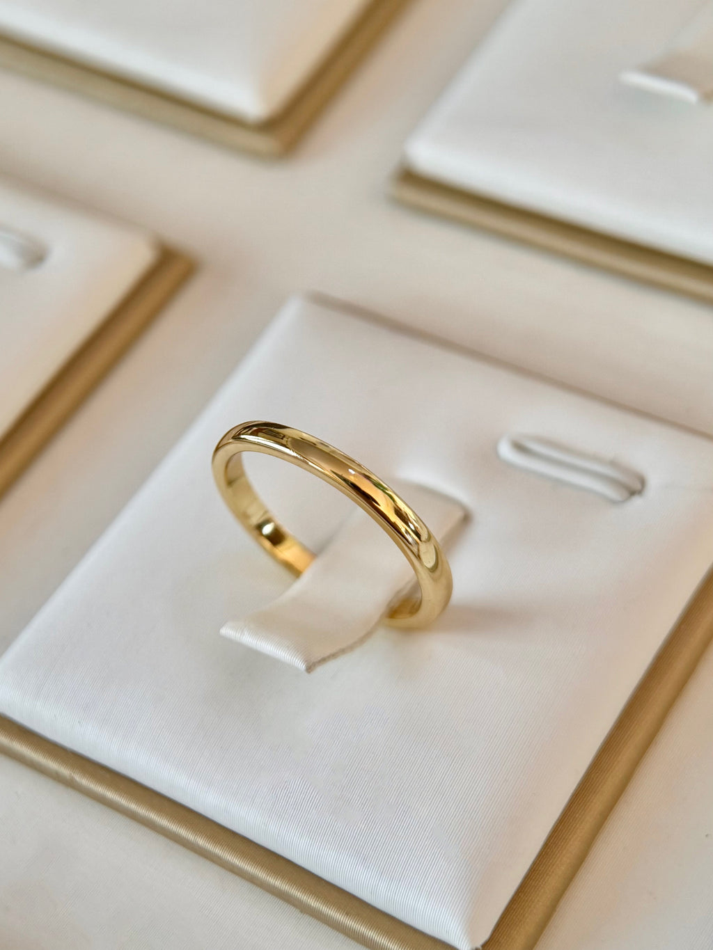 Anillo Aro Liso 2mm Dorado