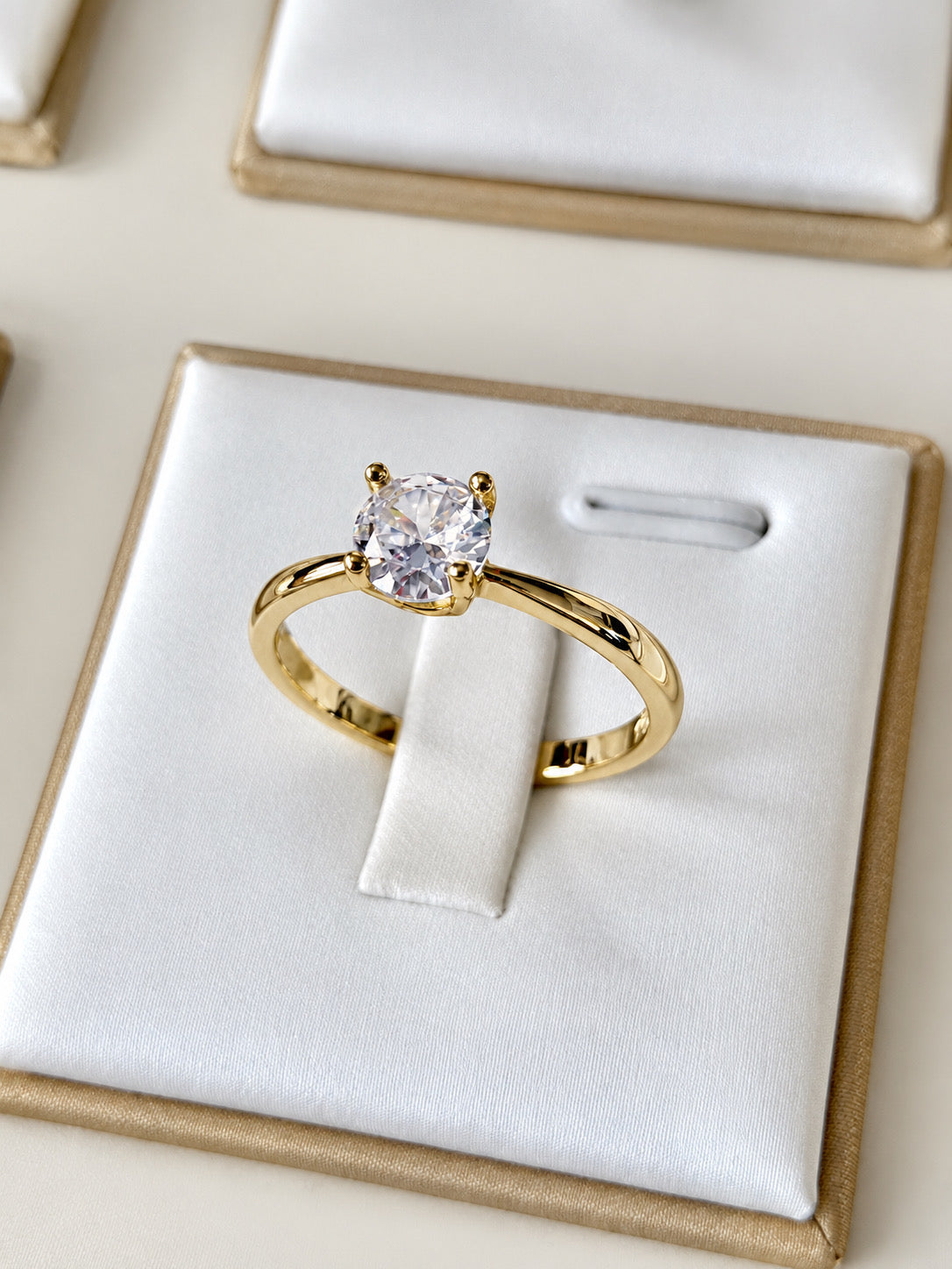 Anillo Compromiso aro liso Con baño de oro 18k