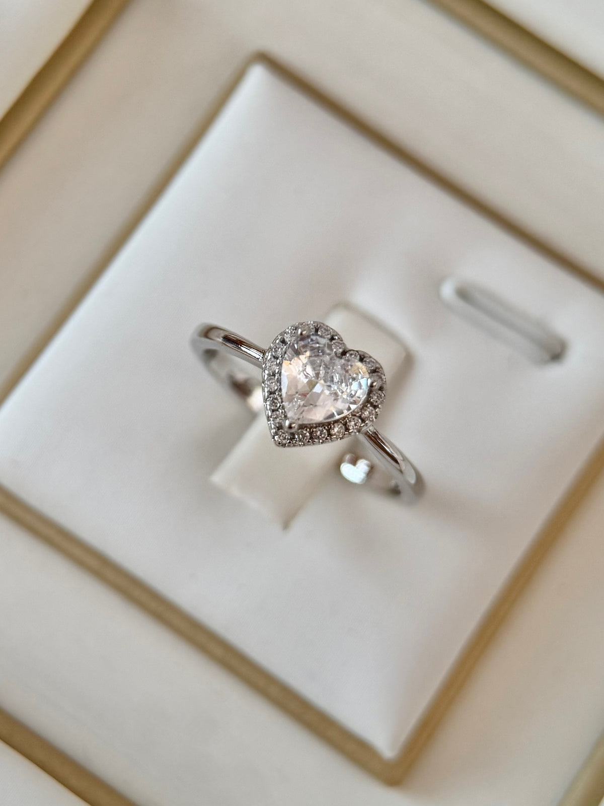 Anillo Corazón Blanco, aro Liso
