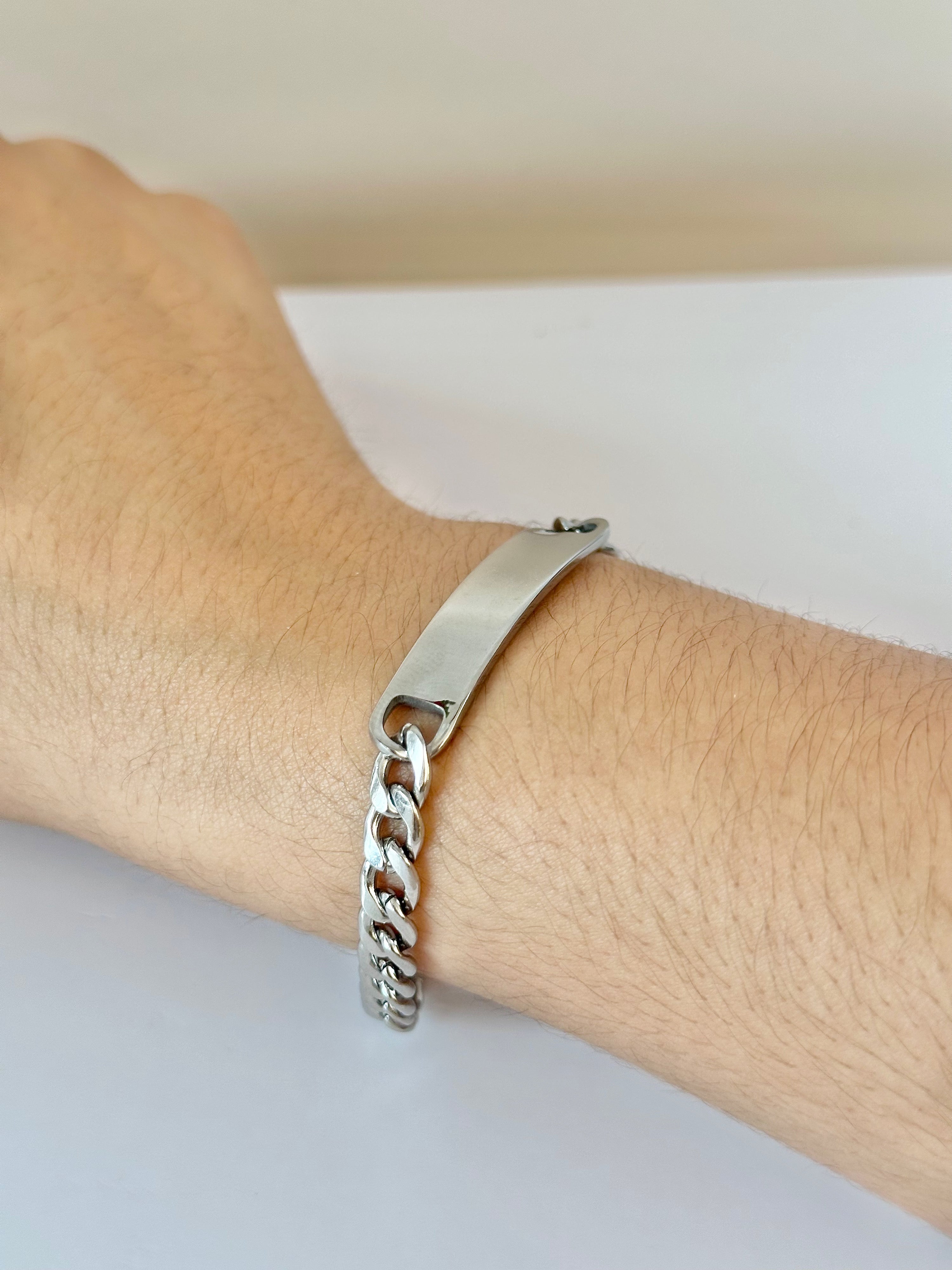 Guillo con Placa Grabable, Acero Inoxidable