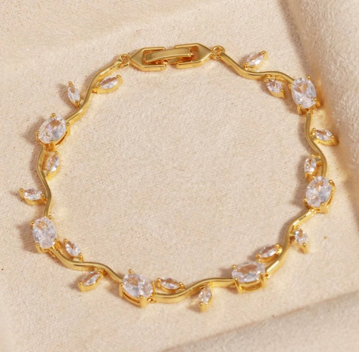 Pulsera Tulipanes Blancos Dorada