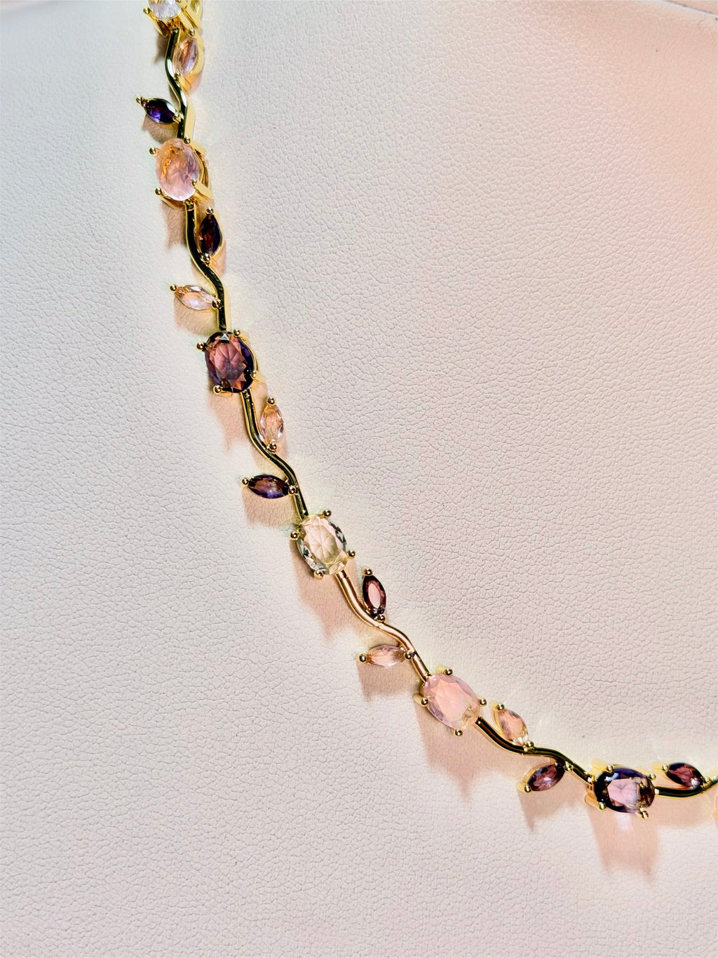 Collar Tulipanes Dorado