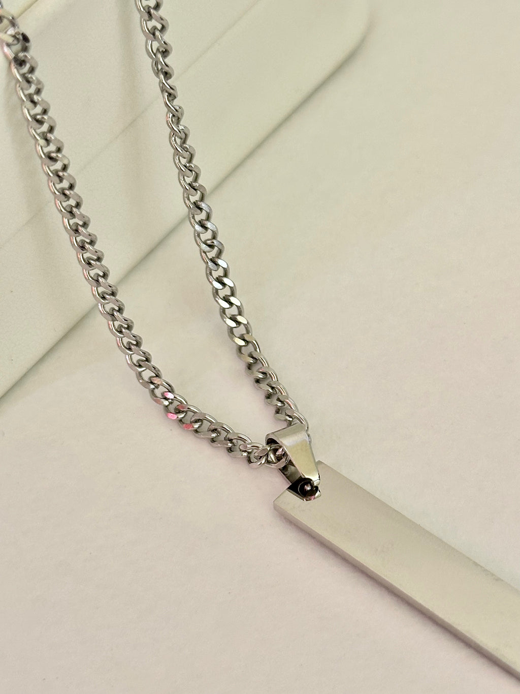 Collar con Placa Grabable, Acero Inoxidable