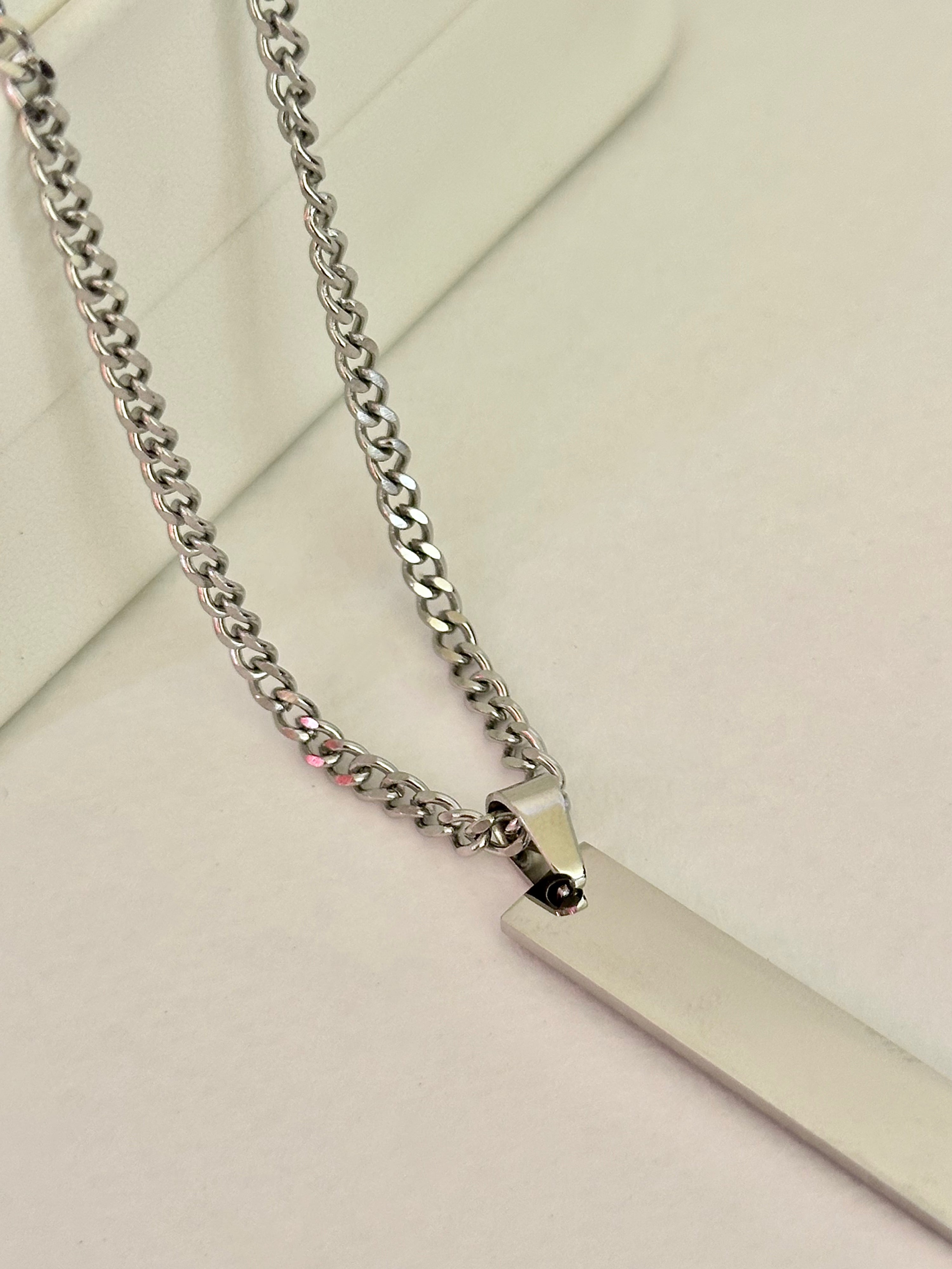 Collar con Placa Grabable, Acero Inoxidable