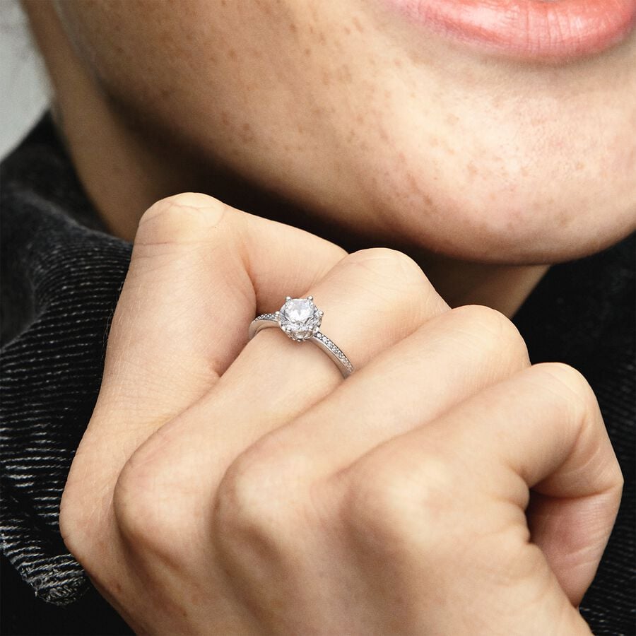 Anillo Corona Resplandor Trasparente