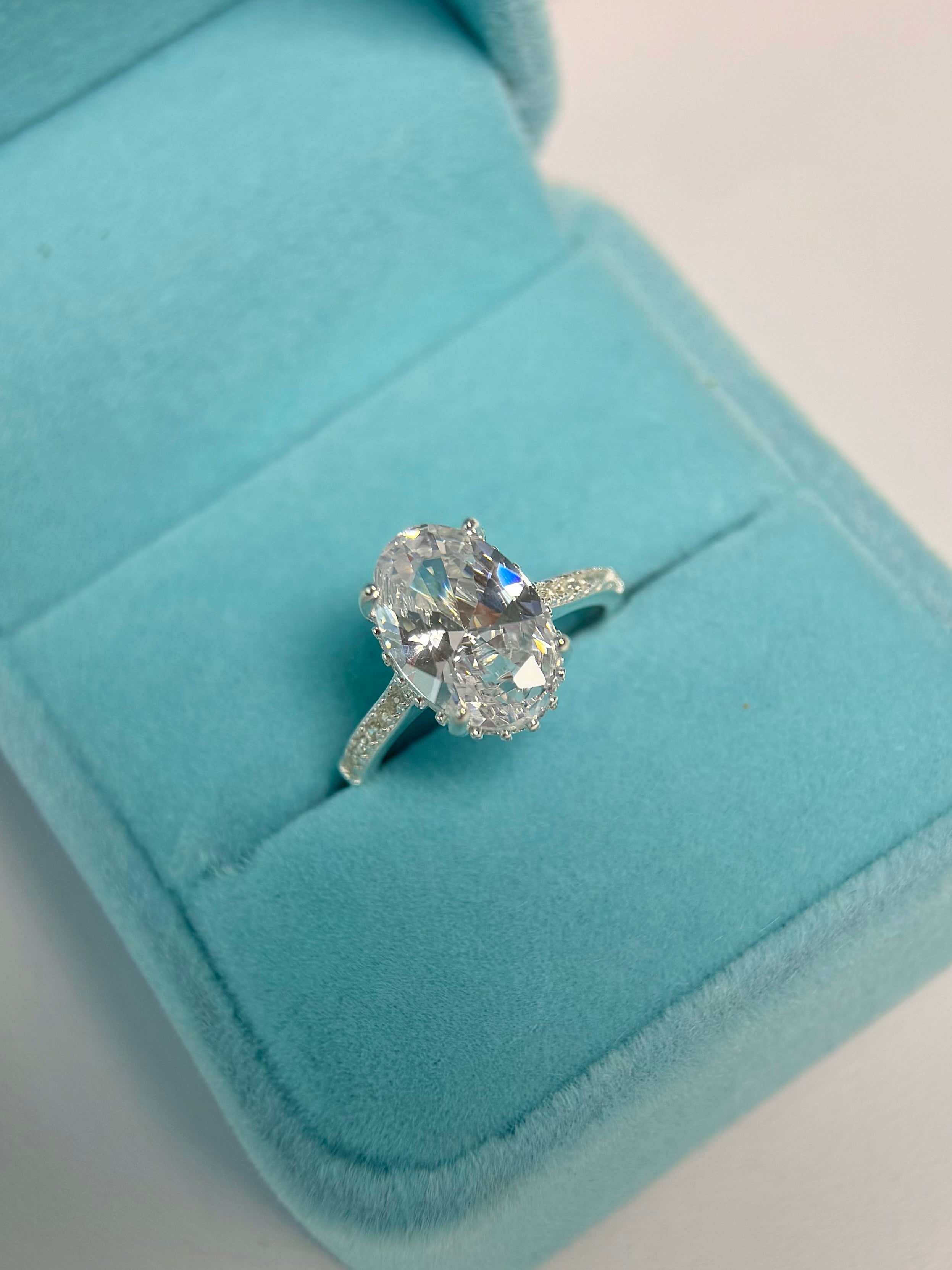 Anillo De Compromiso Ovalado