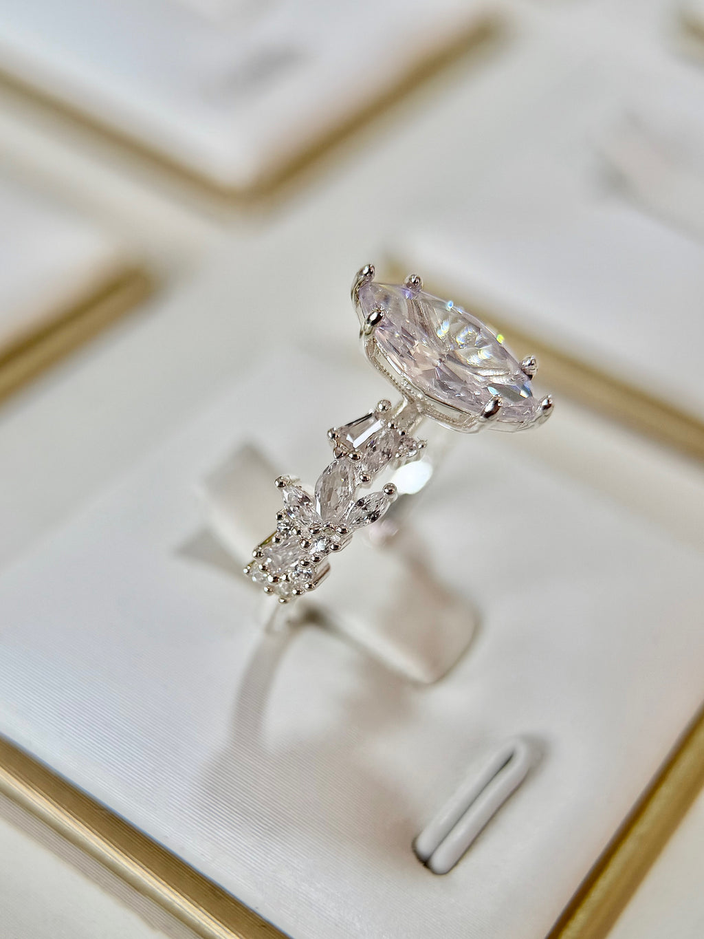 Anillo Compromiso corte Marquesa