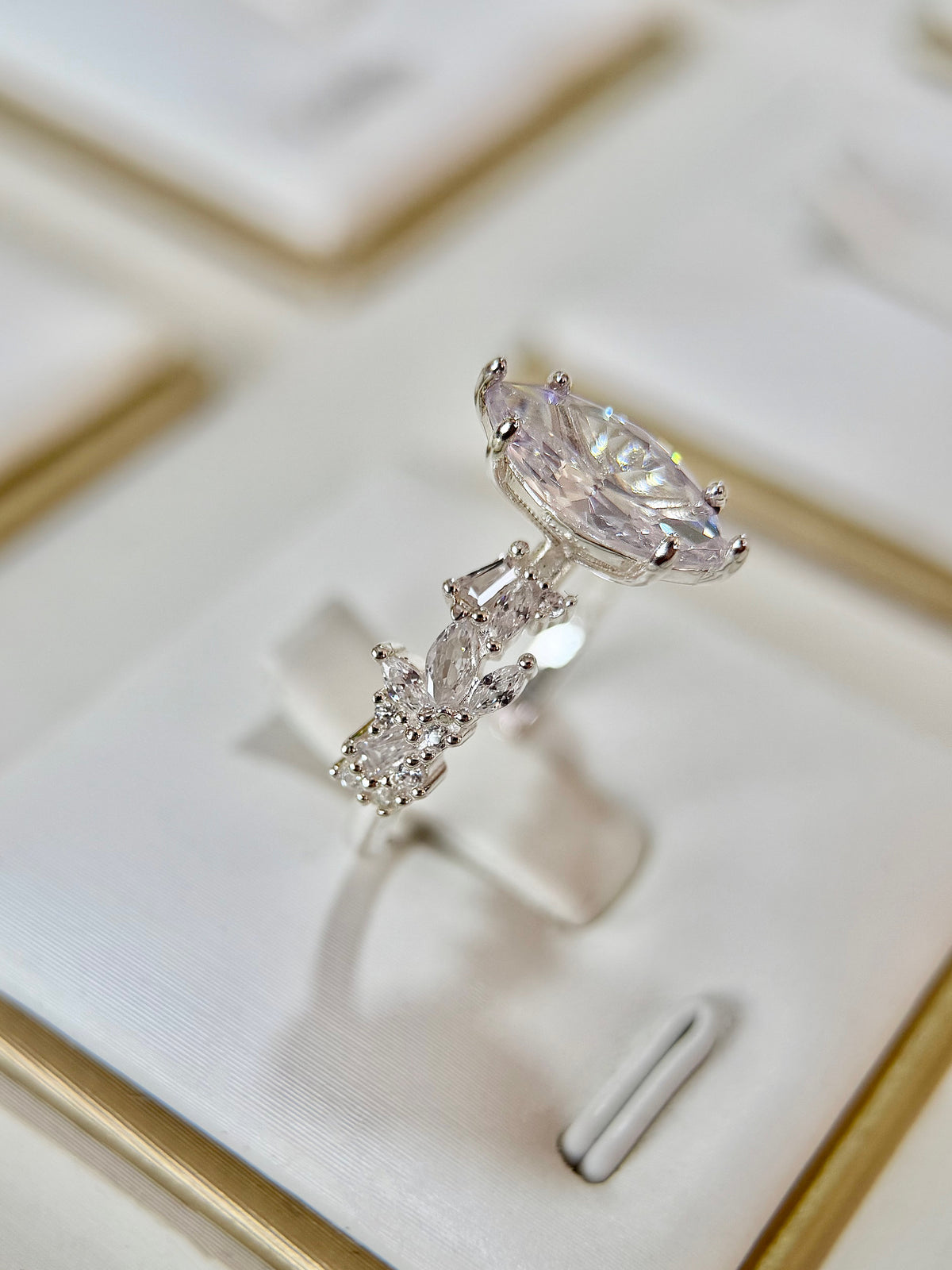 Anillo Compromiso corte Marquesa