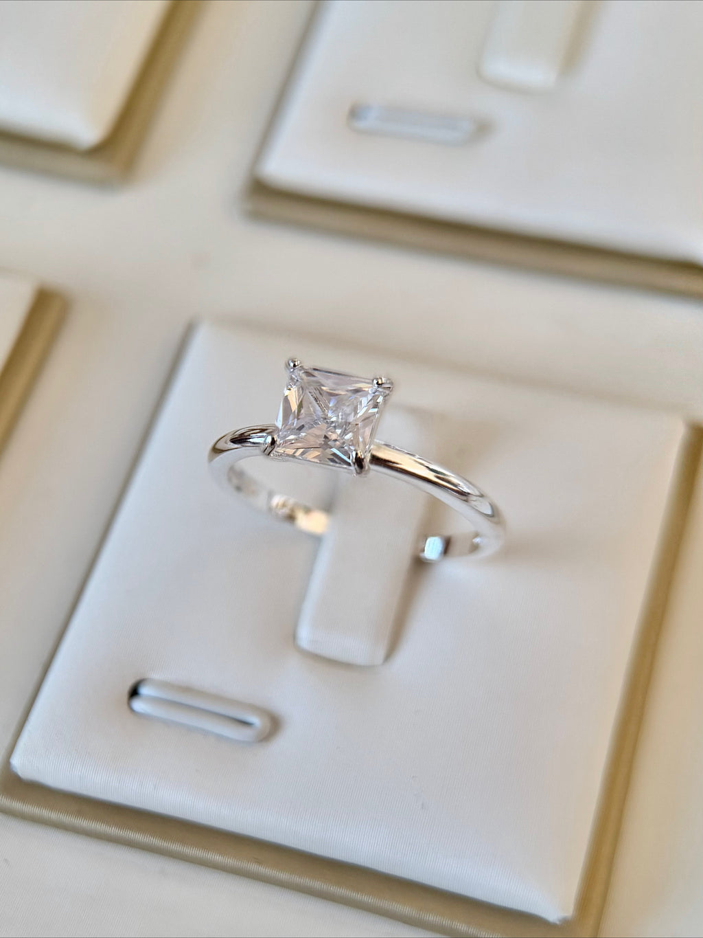 Anillo compromiso Corte Princesa