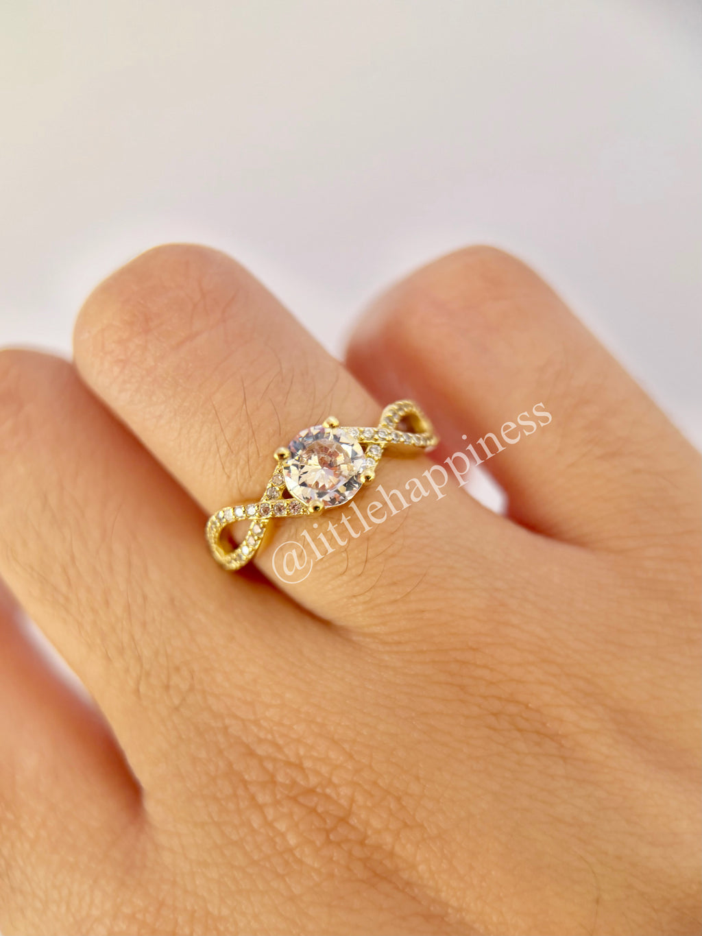 Anillo de Compromiso Infinito, Dorado