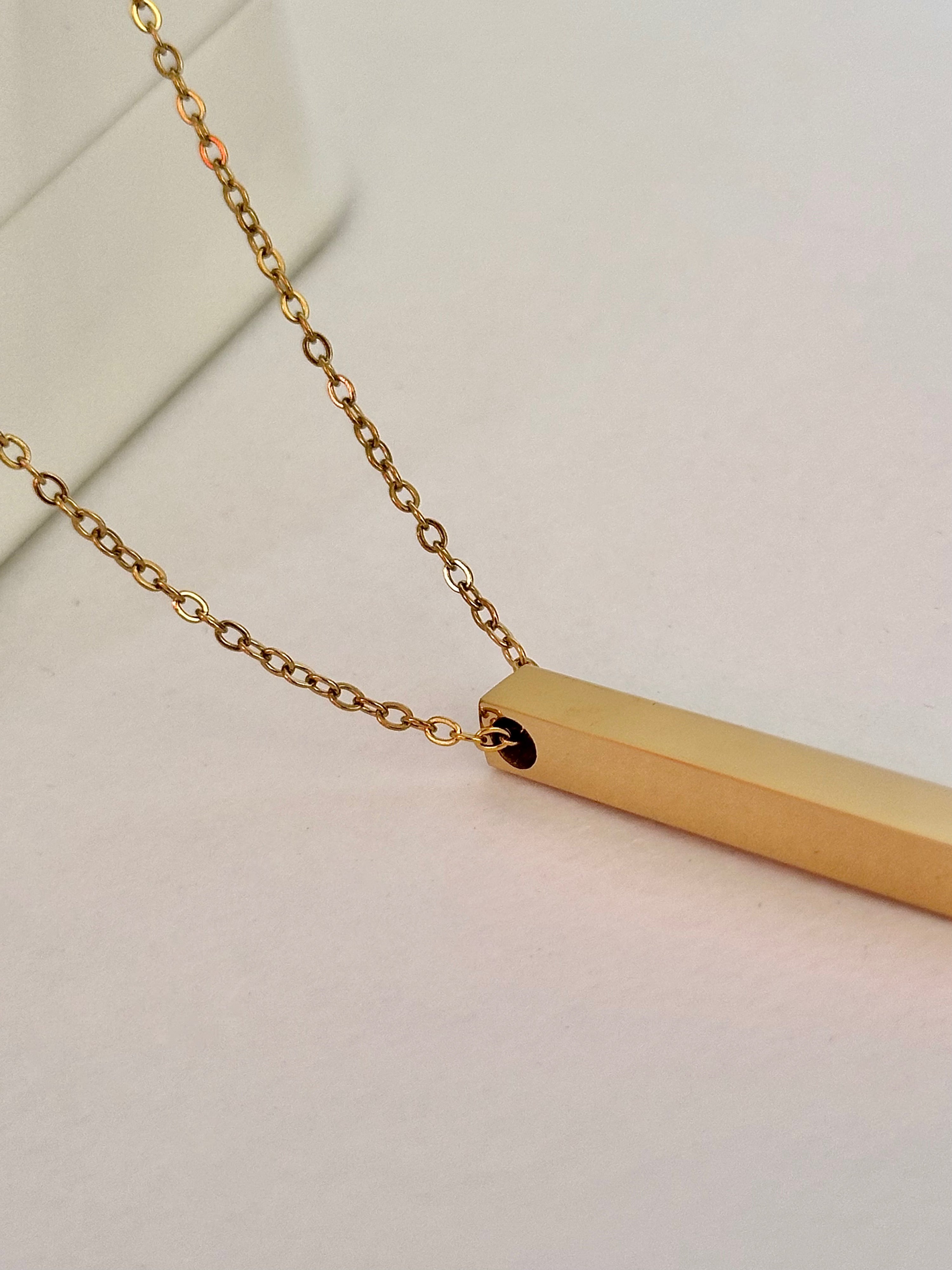 Collar grabable Cilindro 3D Dorado, Acero Inoxidable