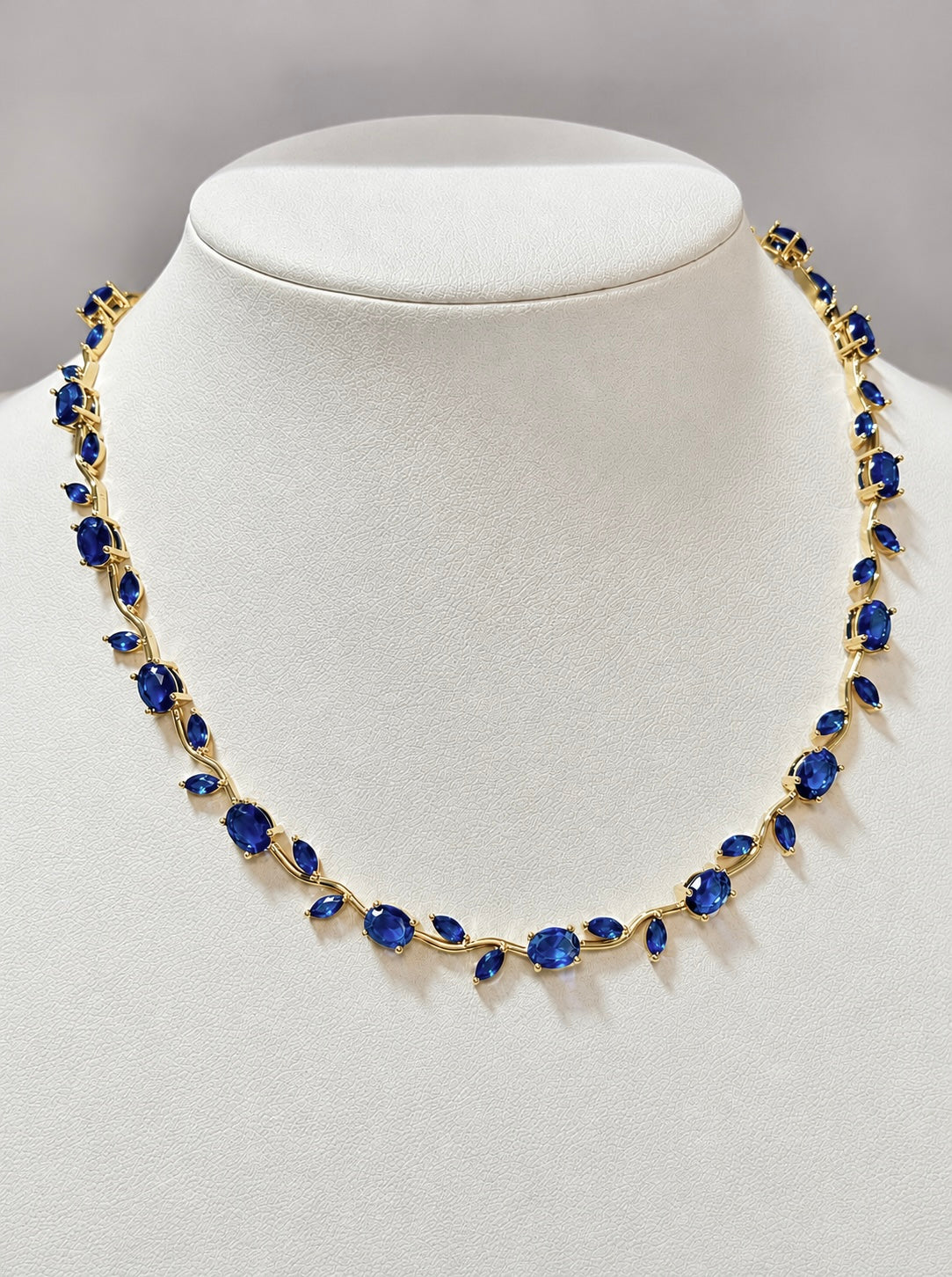 Collar Tulipanes Azules, Dorado