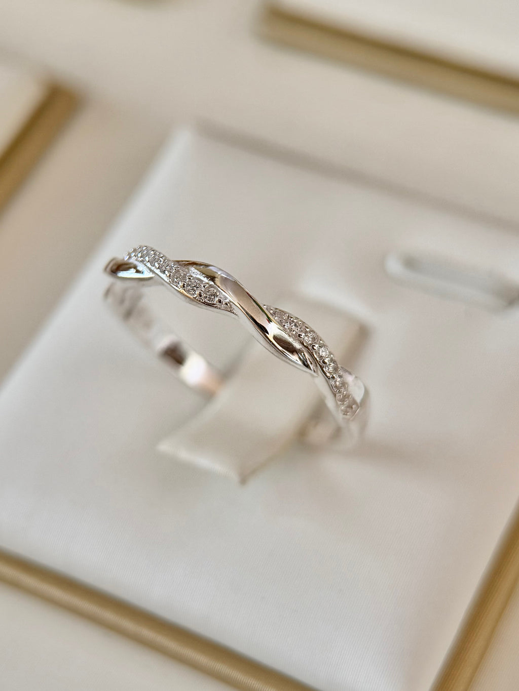 Anillo Alianza Entrelazado