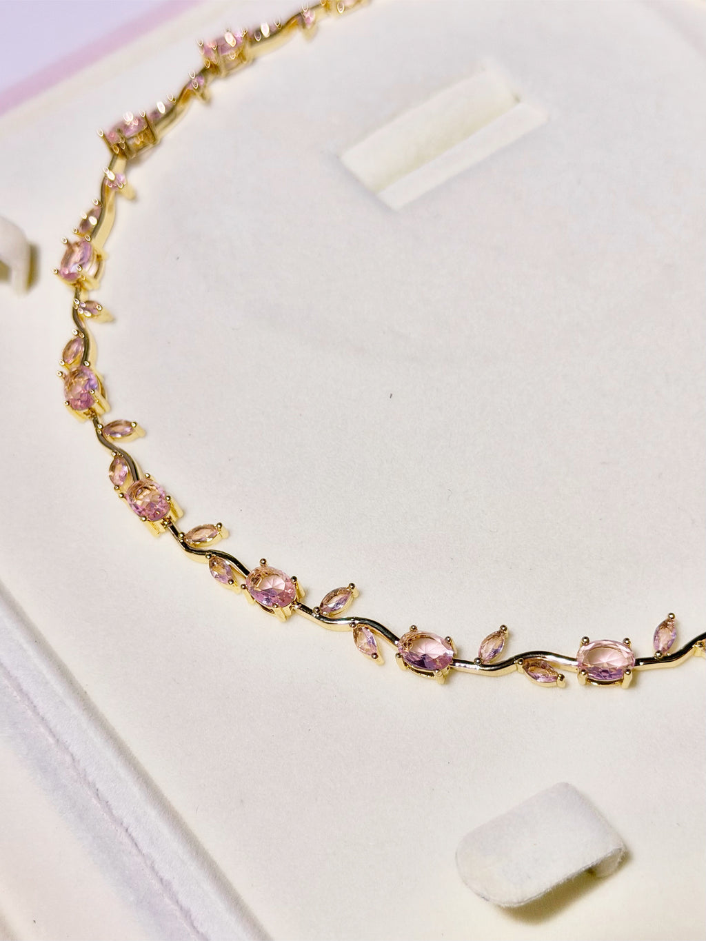 Collar Tulipanes Rosados, Dorado