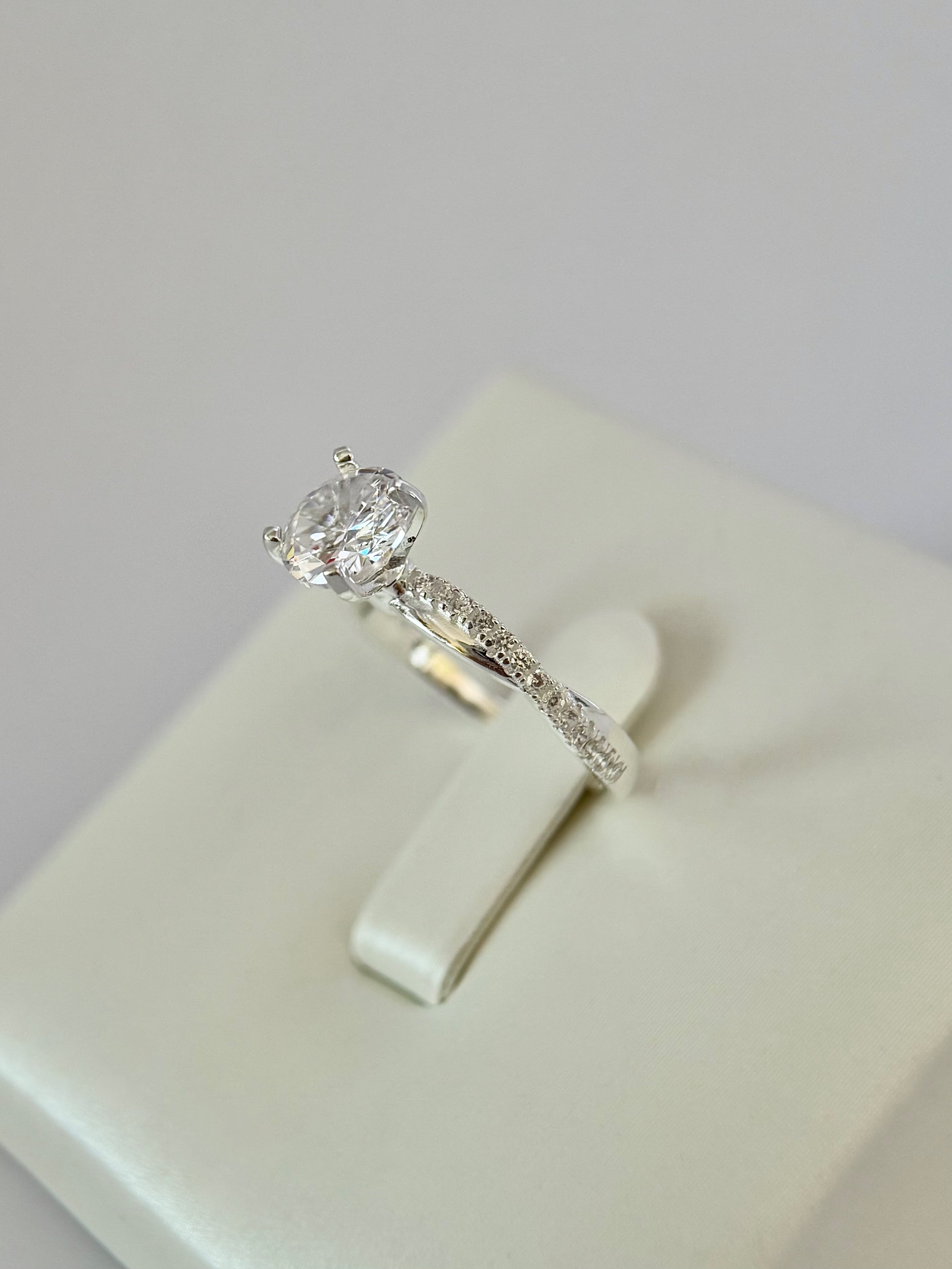 Anillo Compromiso, aro infinito