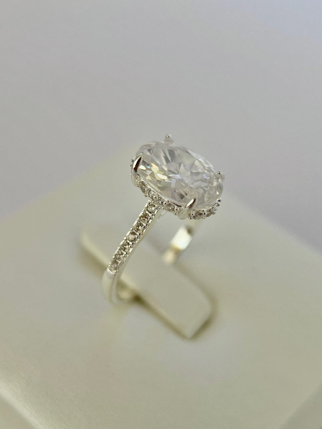 Anillo De Compromiso Ovalado
